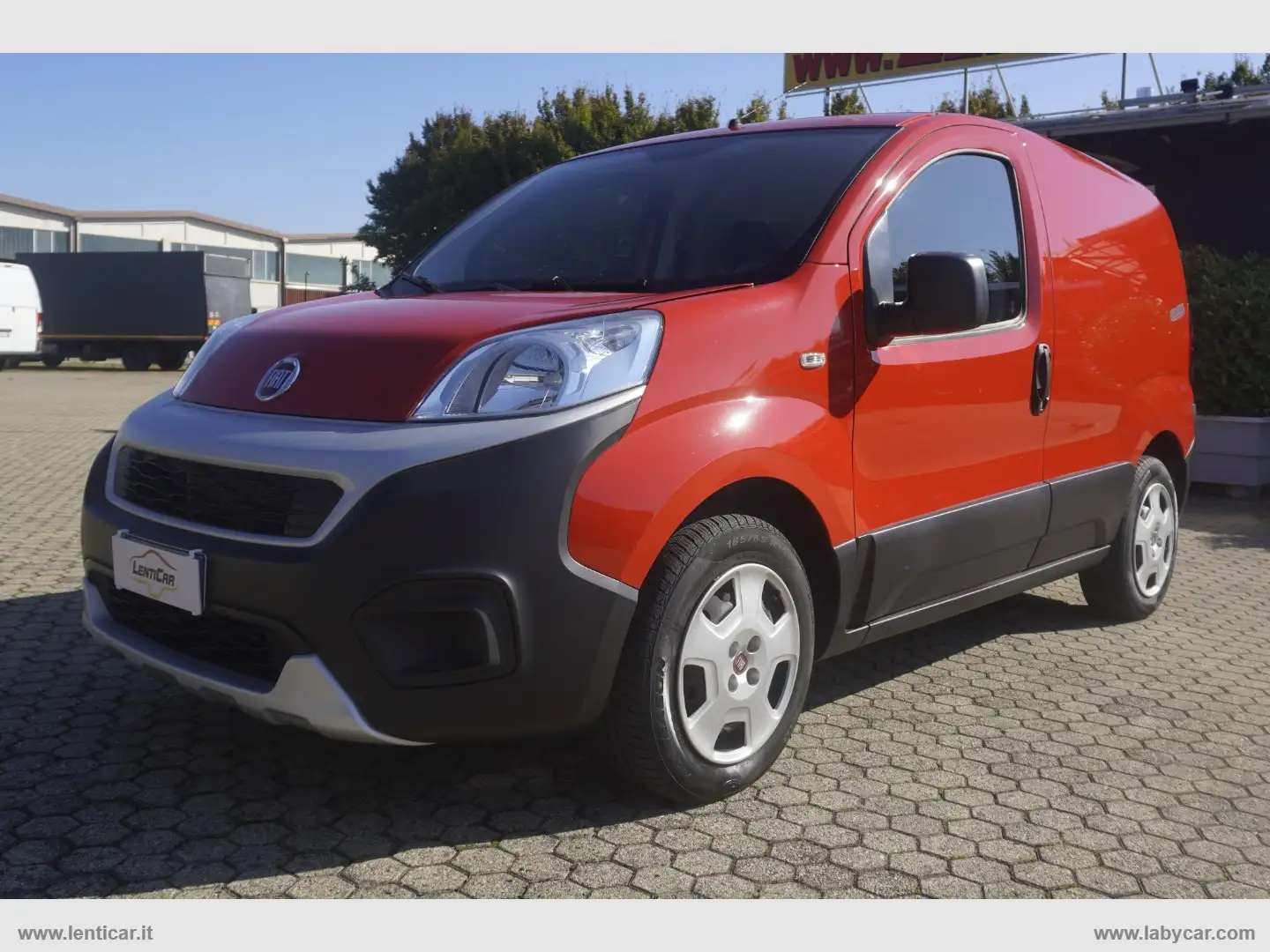 Fiat Fiorino 1.3 MJT 95CV Cargo Adventure solo Km 15.000 Rosso - 1