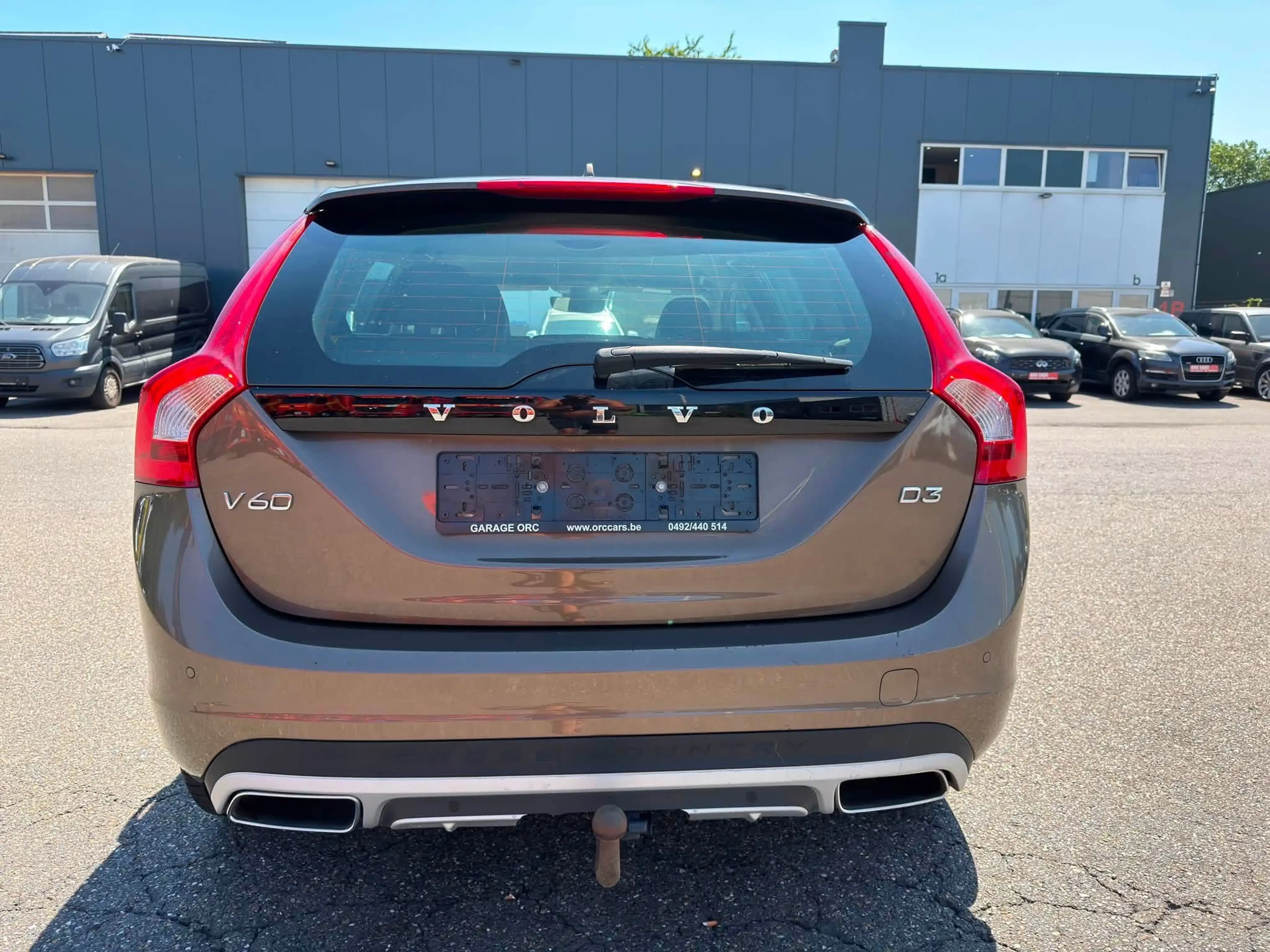 Volvo V60 Cross Country V60 Cross Country 2.0 D3 Kinetic — photo 2