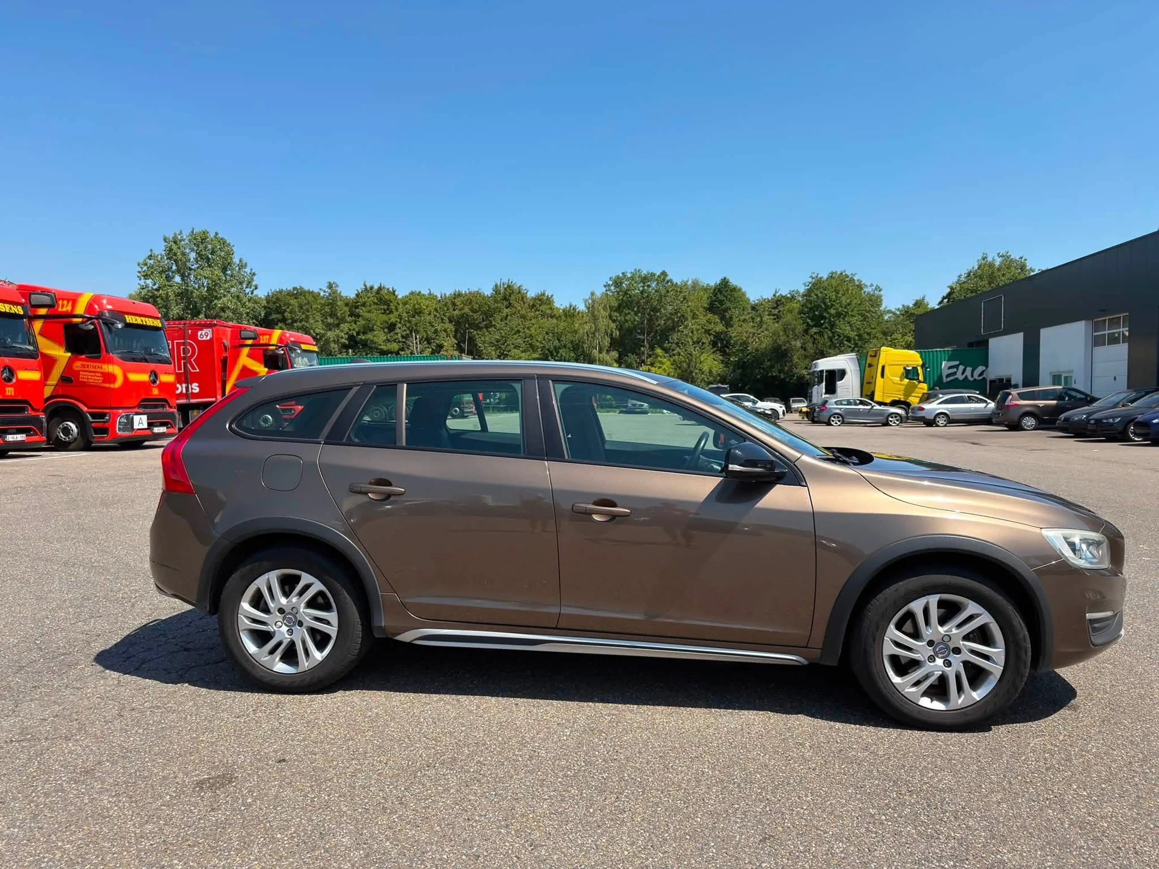 Volvo V60 Cross Country V60 Cross Country 2.0 D3 Kinetic — photo 6