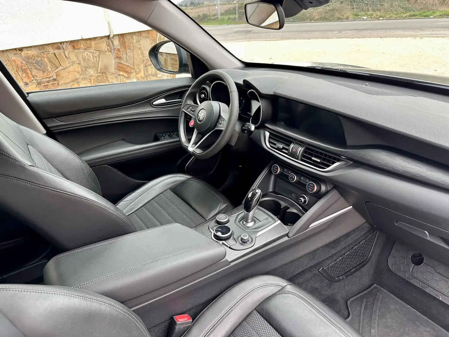 Alfa Romeo Stelvio 2.2 JTD cuir état exceptionnel - 2