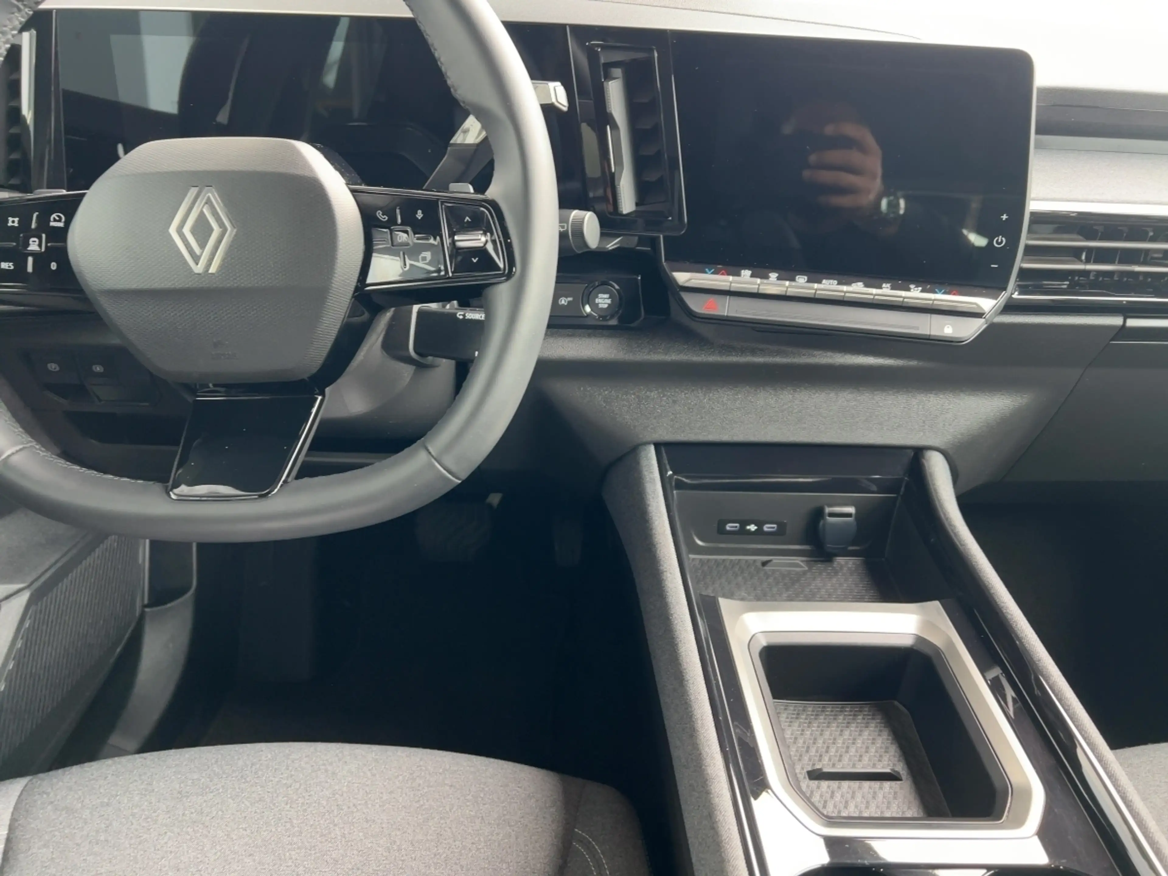 Renault Austral Evolution Mild Hybrid 160 Automatik PDC BT — photo 12