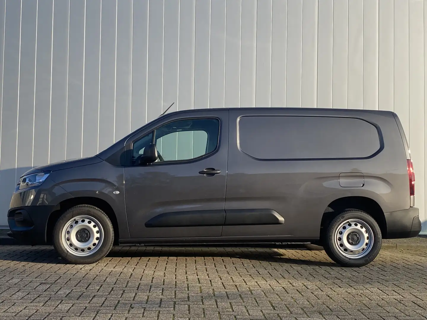 Toyota Proace City 1.5 D-4D Live Long Demo wagen Snel leverbaar Grijs - 2