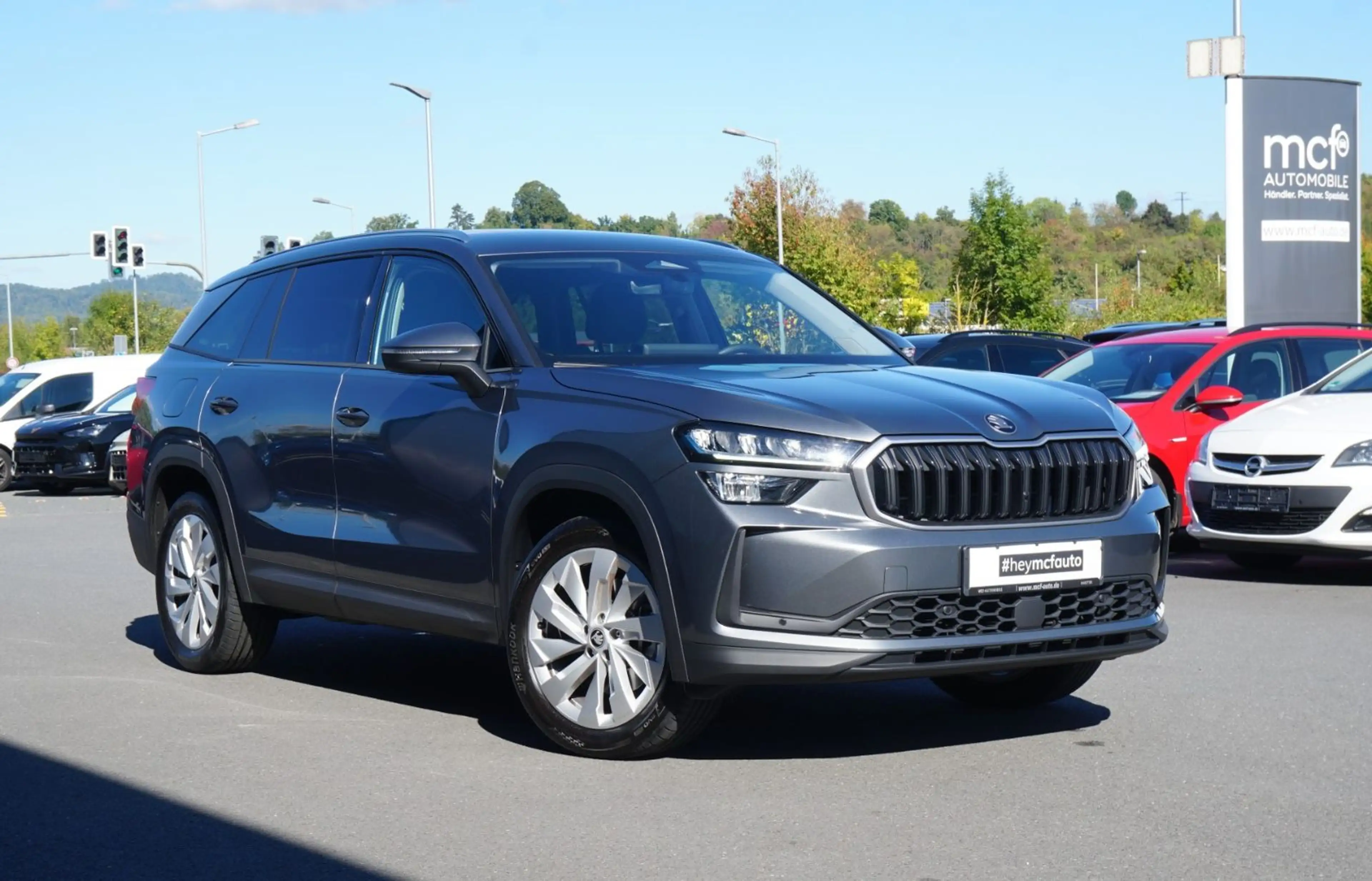 Skoda Kodiaq 1.5TSI DSG Selection *Matrix*ACC*7Sitze* — photo 3