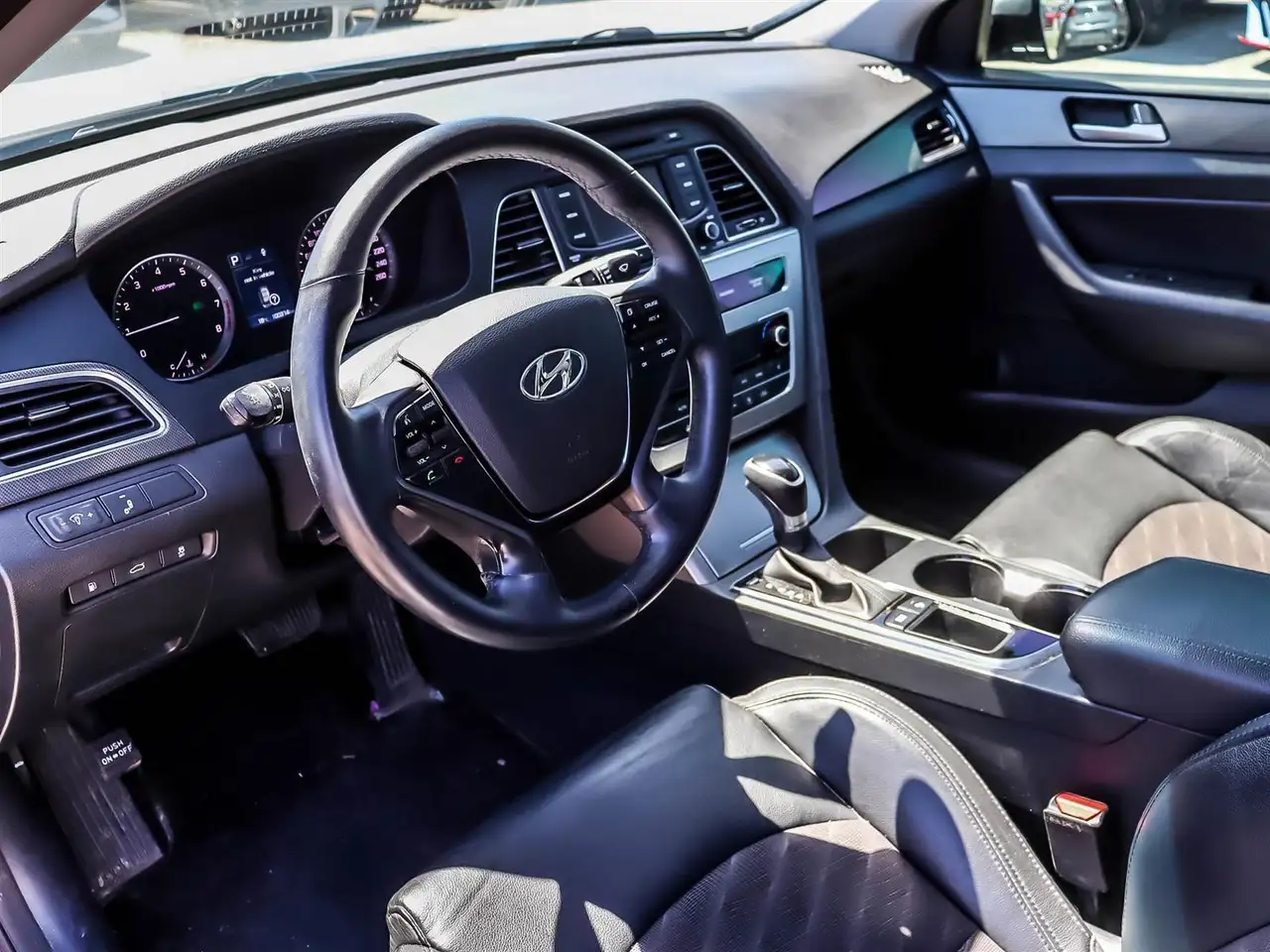 Hyundai SONATA снимка Hyundai SONATA