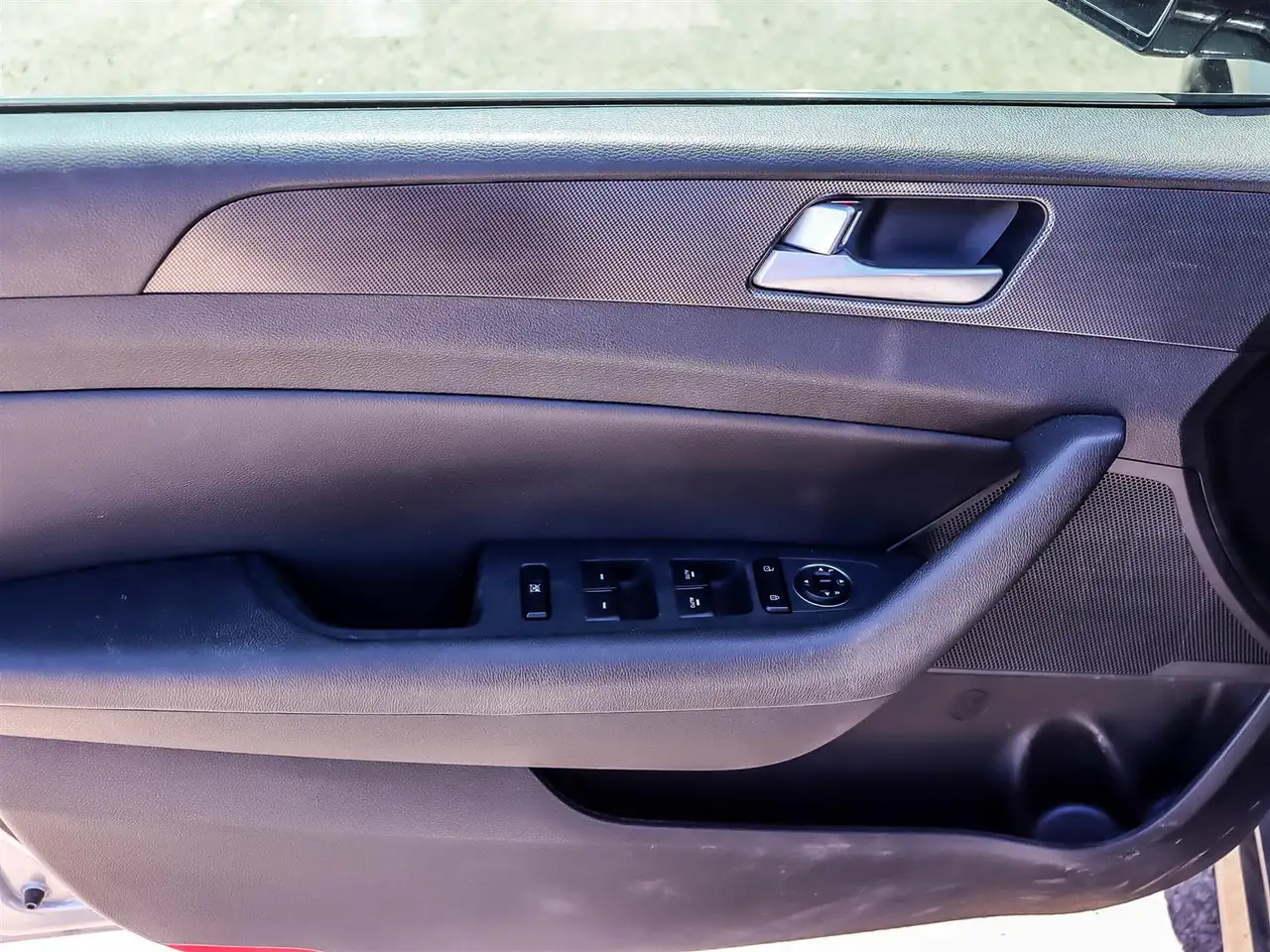 Hyundai SONATA снимка Hyundai SONATA