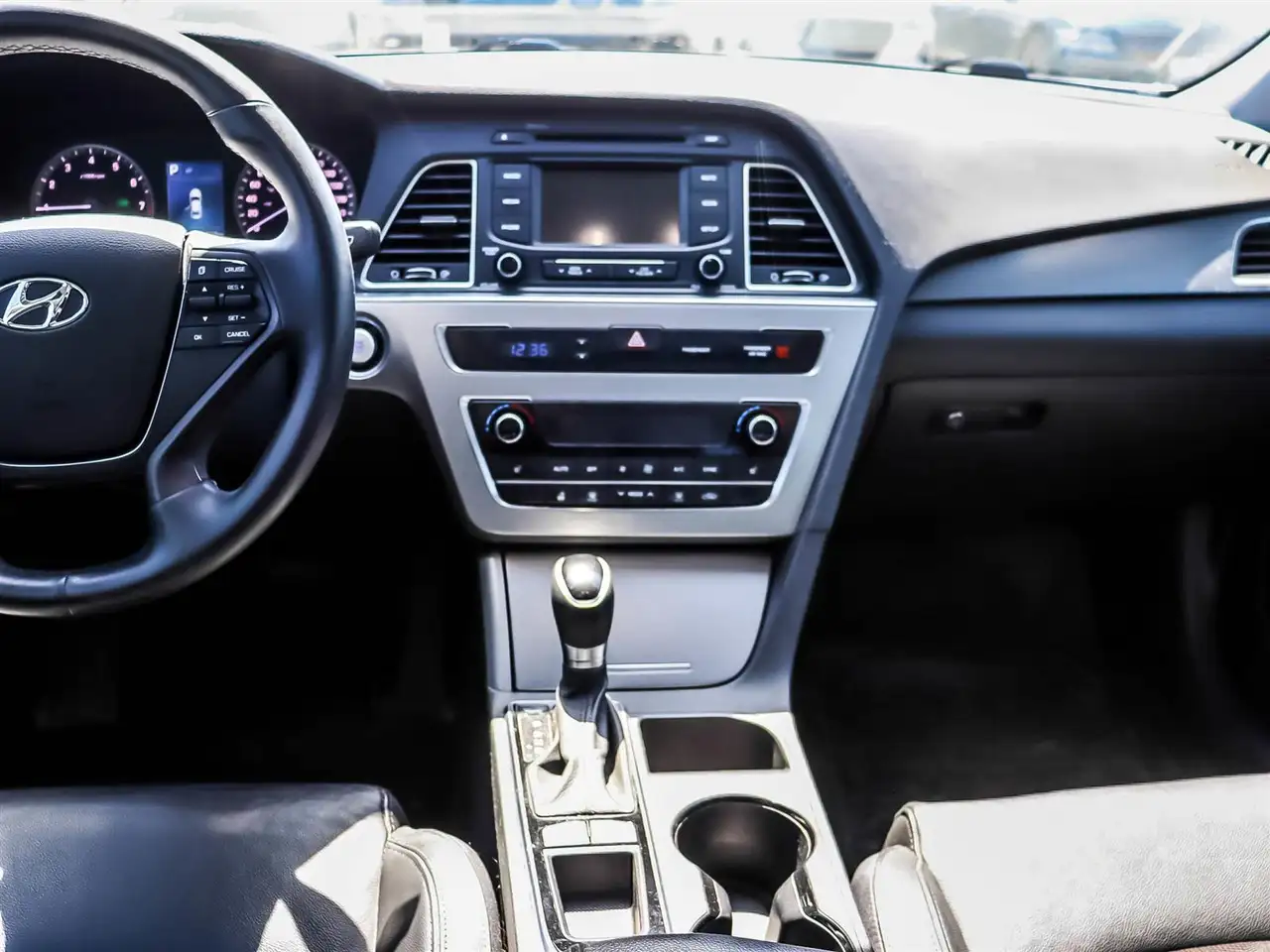 Hyundai SONATA снимка Hyundai SONATA