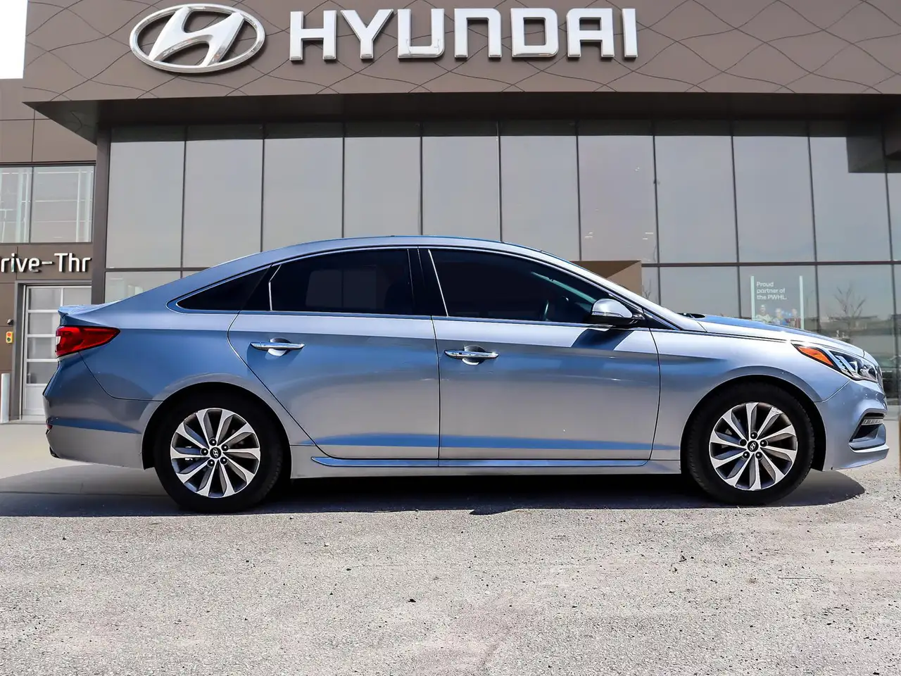 Hyundai SONATA снимка Hyundai SONATA
