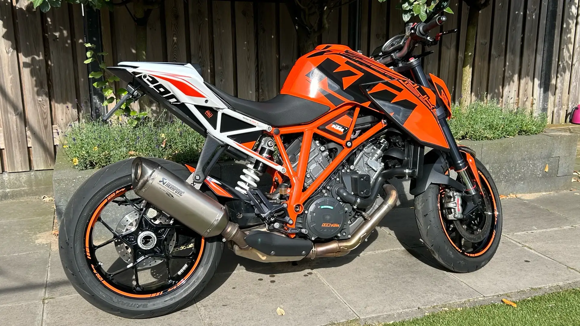 KTM 1290 Super Duke R Naranja - 1