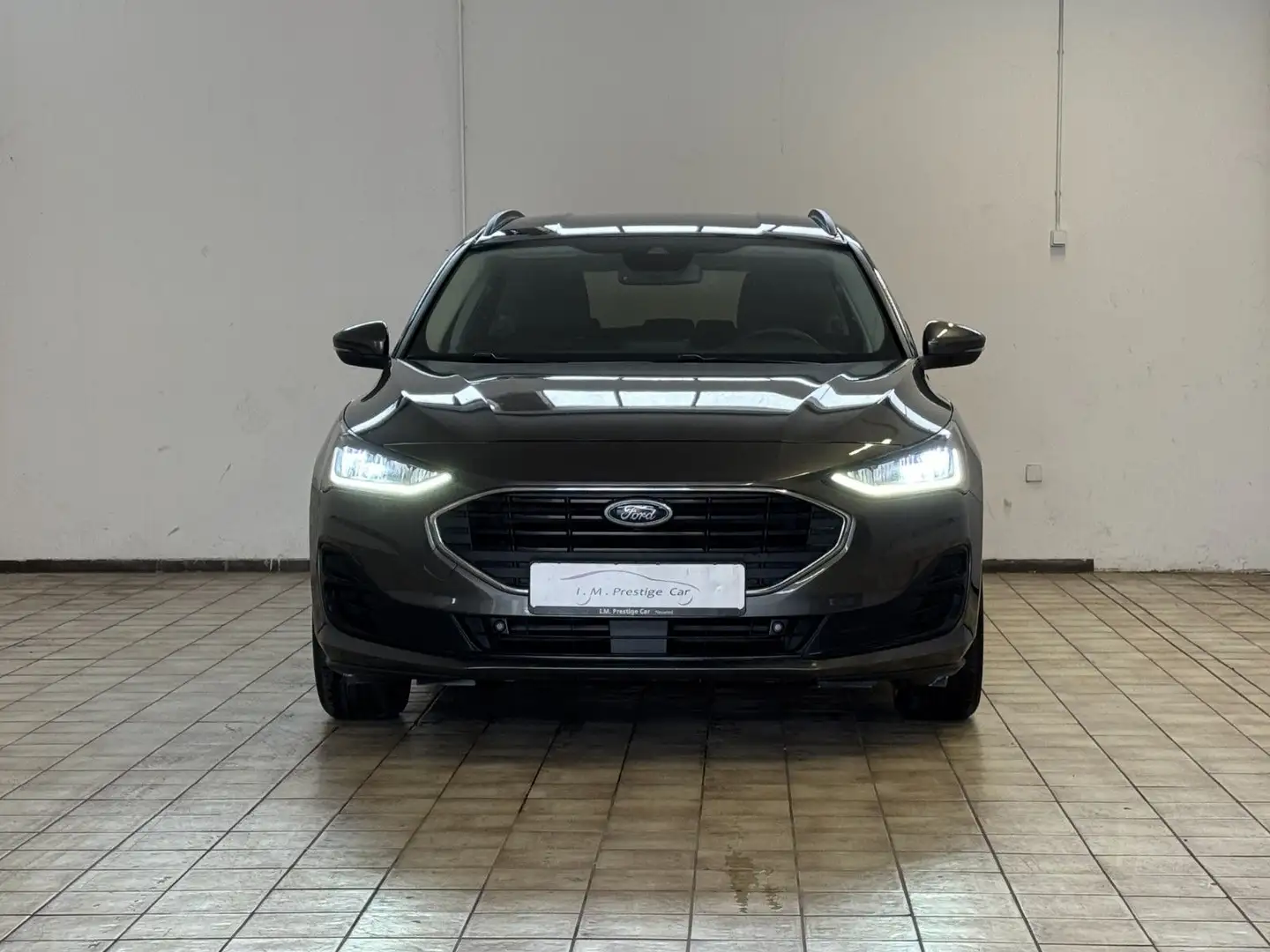 Ford Focus Turnier Cool & Connect Aut. Navi LED 1 Han Gris - 2