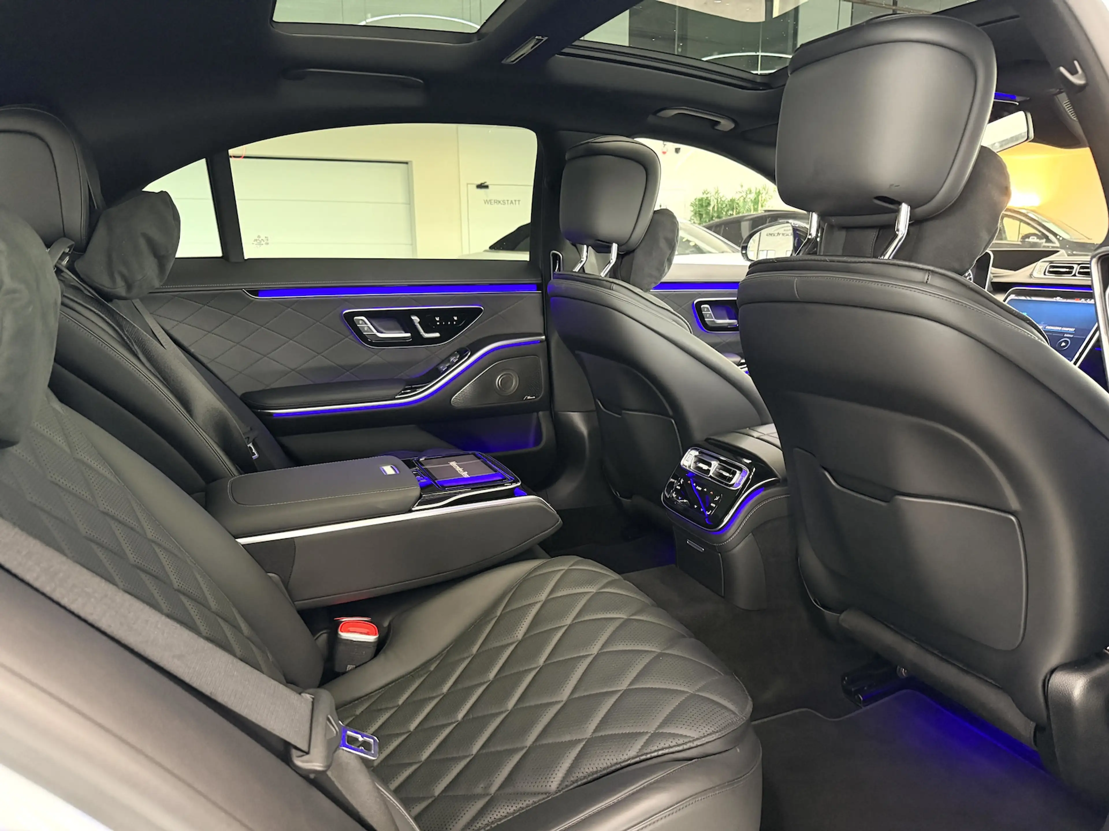 Mercedes-Benz S 580 e L AMG-LINE Night Keyless 360° Distronic HAL — photo 10