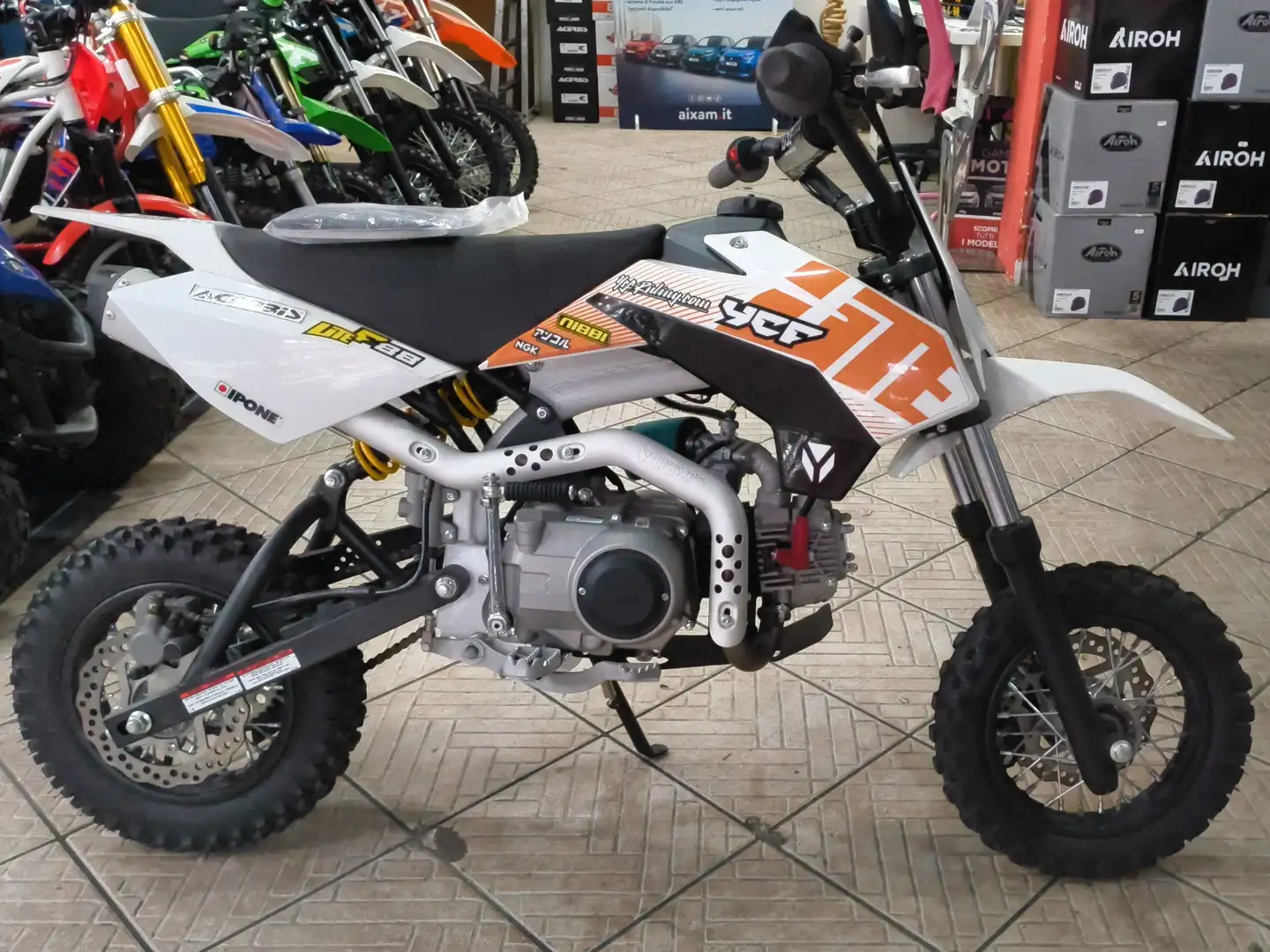 YCF Lite F88 Arancione - 1