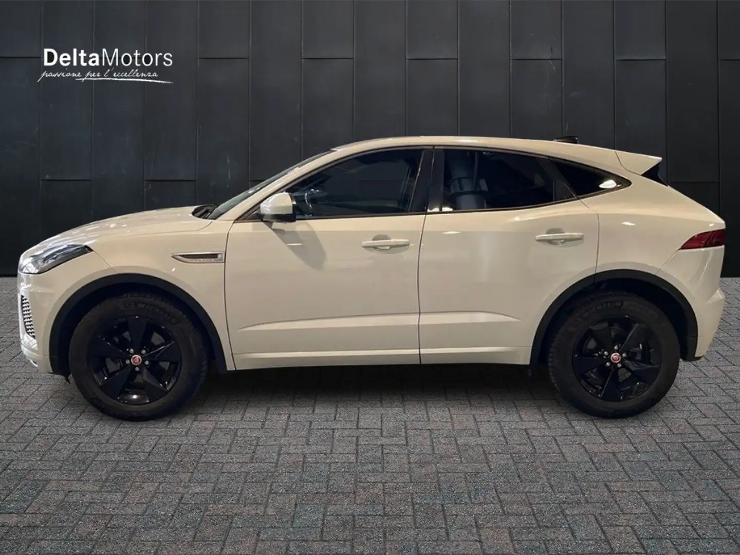 Jaguar E-Pace 2017 - E-Pace 2.0d i4 R-Dynamic awd 150cv auto my1 Weiß - 2