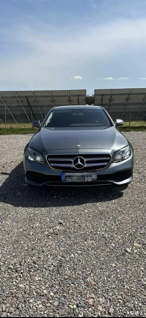 Mercedes-Benz E 220 d Avantgarde Aut. - 1