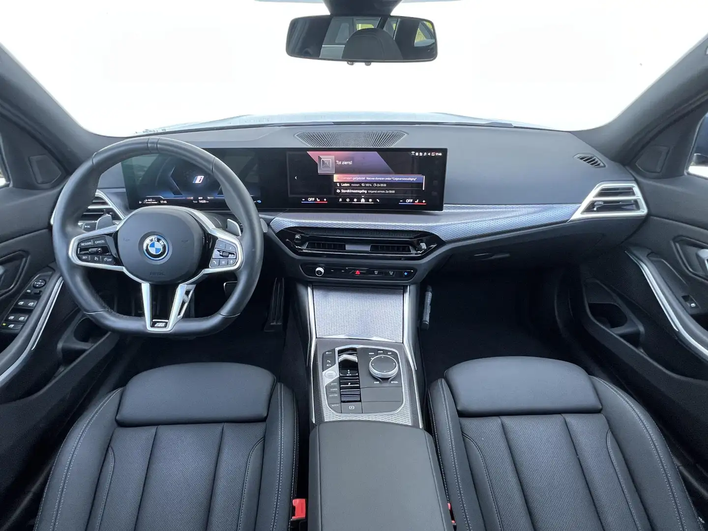BMW 330 3 Serie 330e Touring M-Sportpakket | Panoramadak | Blauw - 2