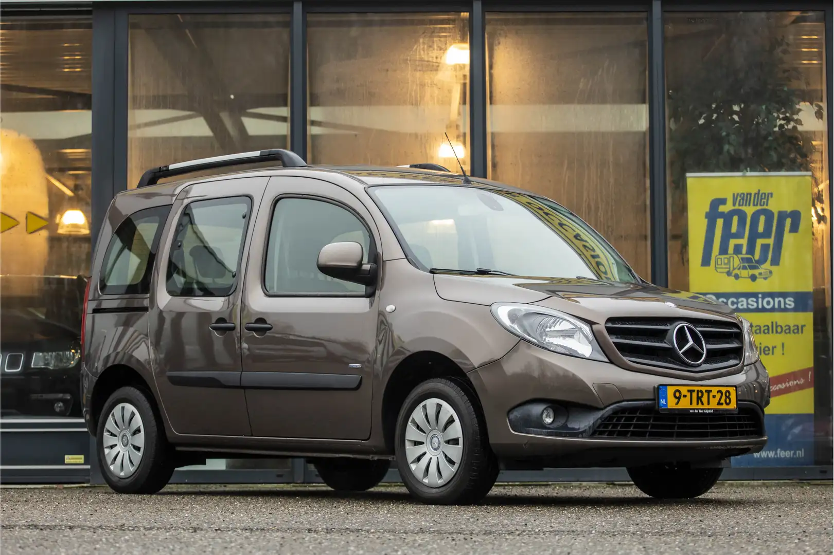 Mercedes-Benz Citan 112 Ambiente Brązowy - 1