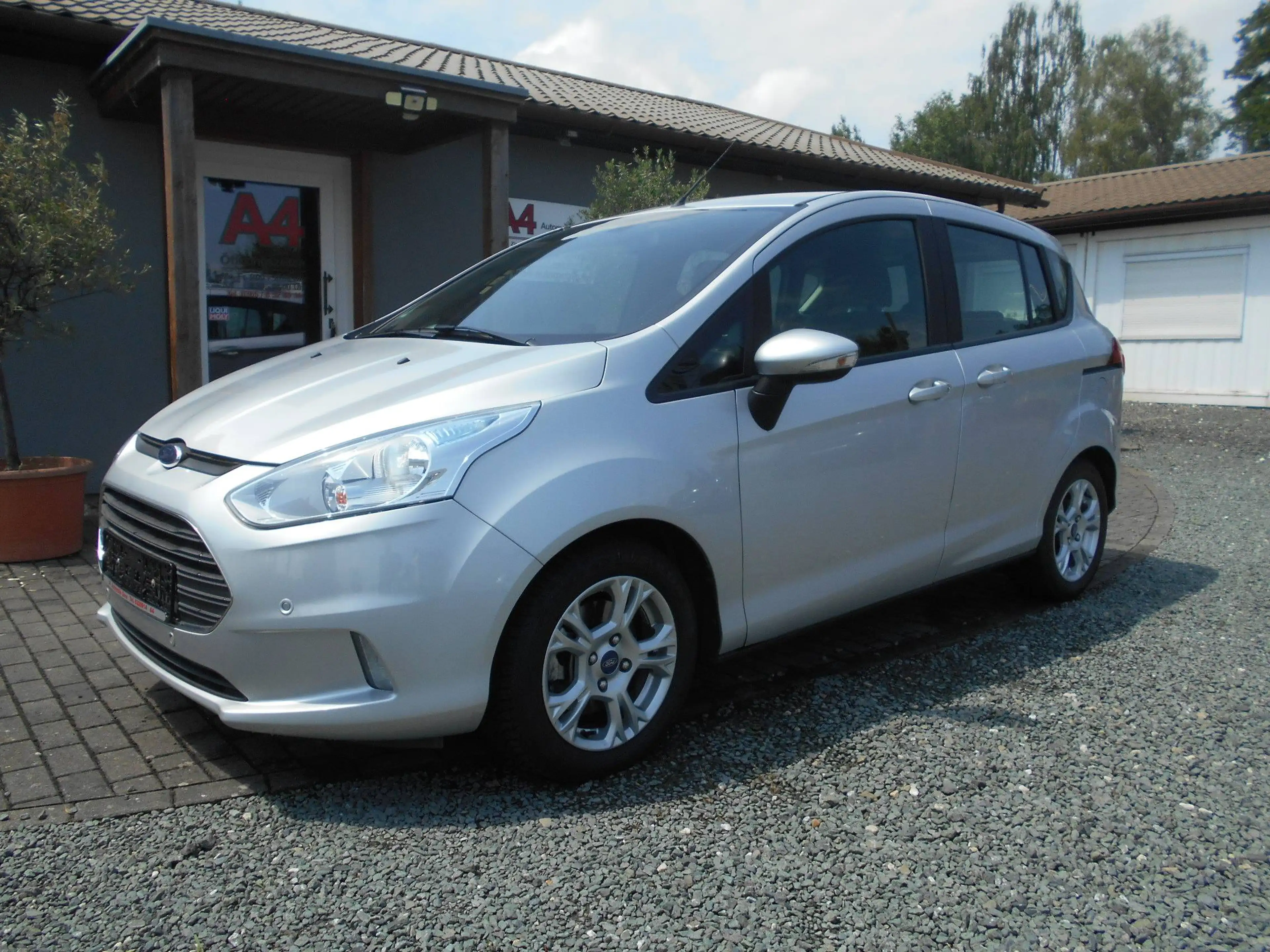 Ford B-Max B-MAX 1.0 EcoBoost Titanium — photo 2