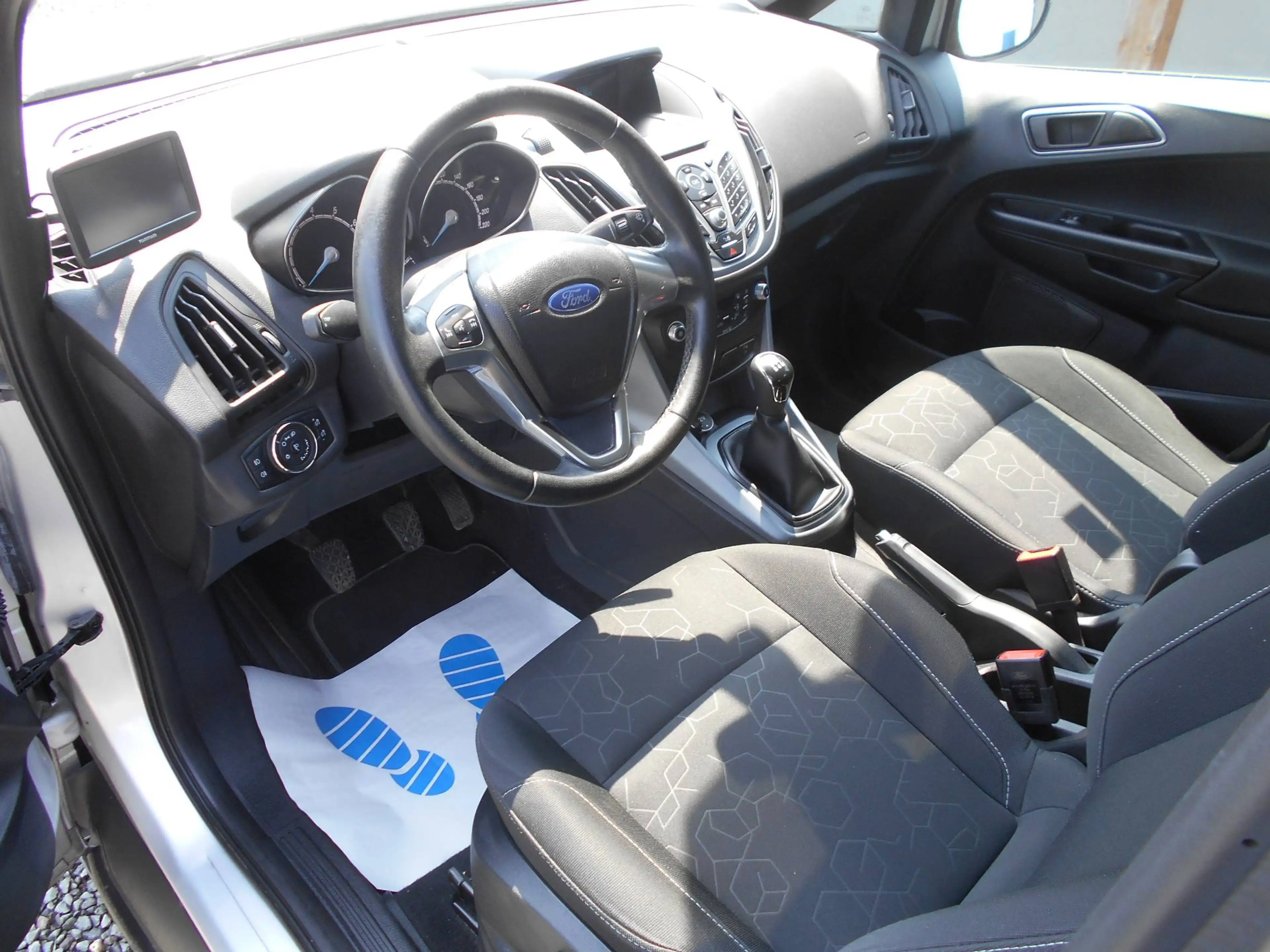 Ford B-Max B-MAX 1.0 EcoBoost Titanium — photo 11