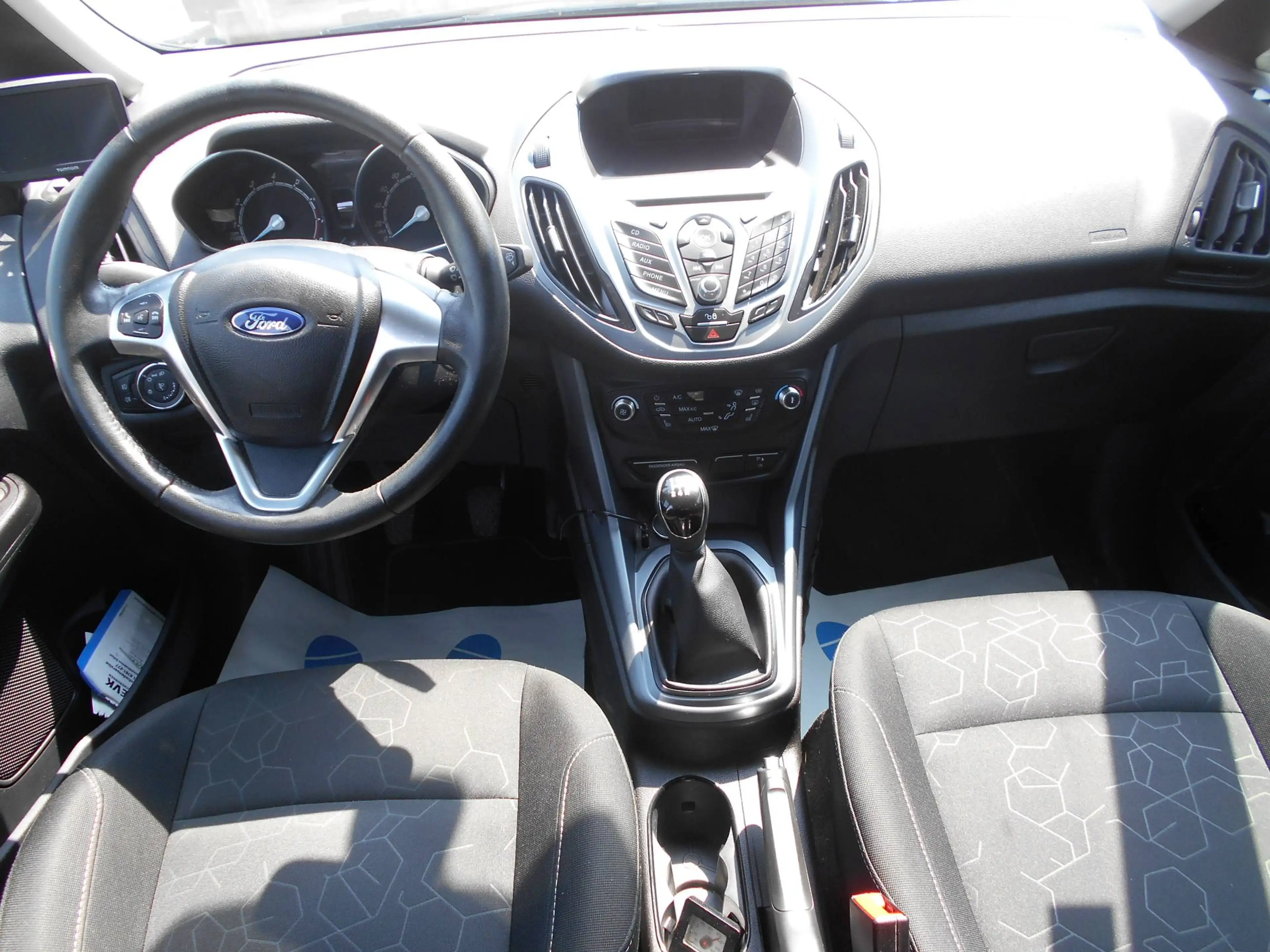 Ford B-Max B-MAX 1.0 EcoBoost Titanium — photo 9