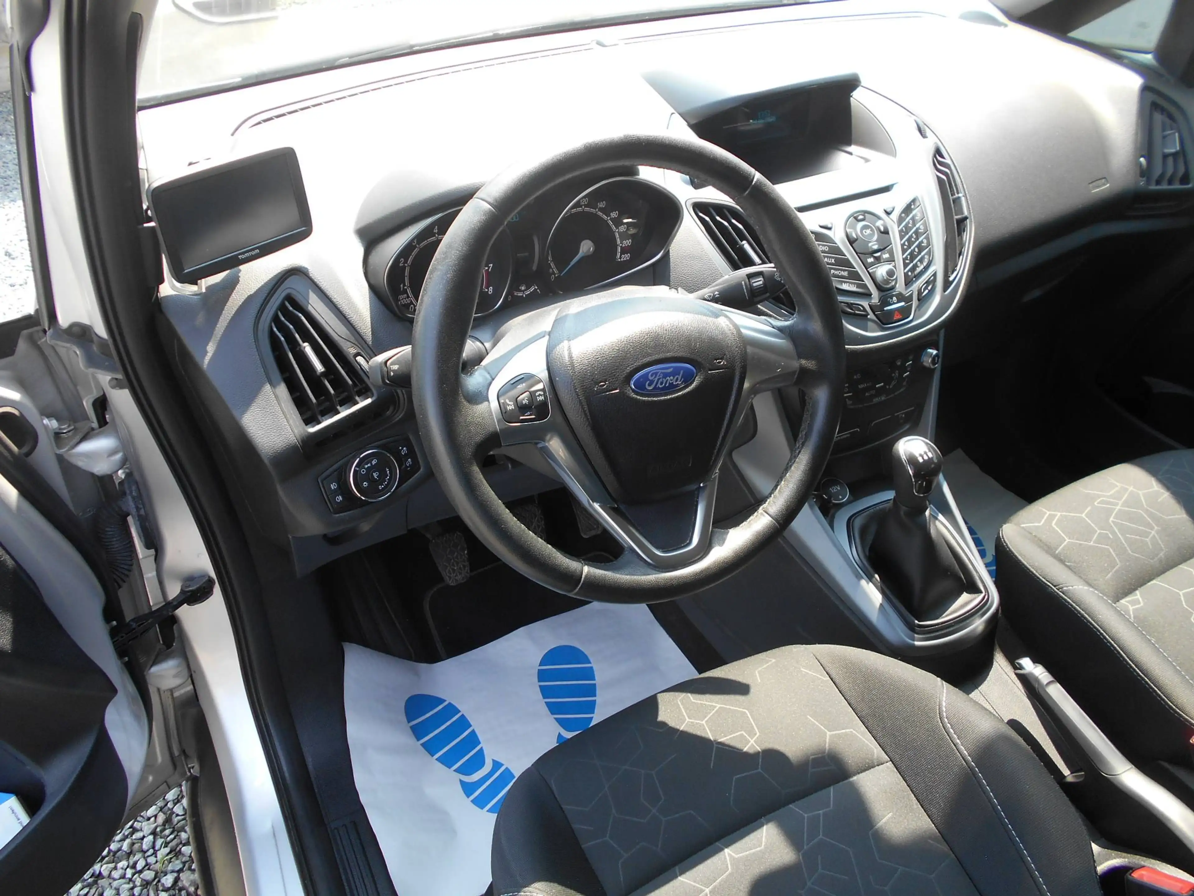 Ford B-Max B-MAX 1.0 EcoBoost Titanium — photo 7