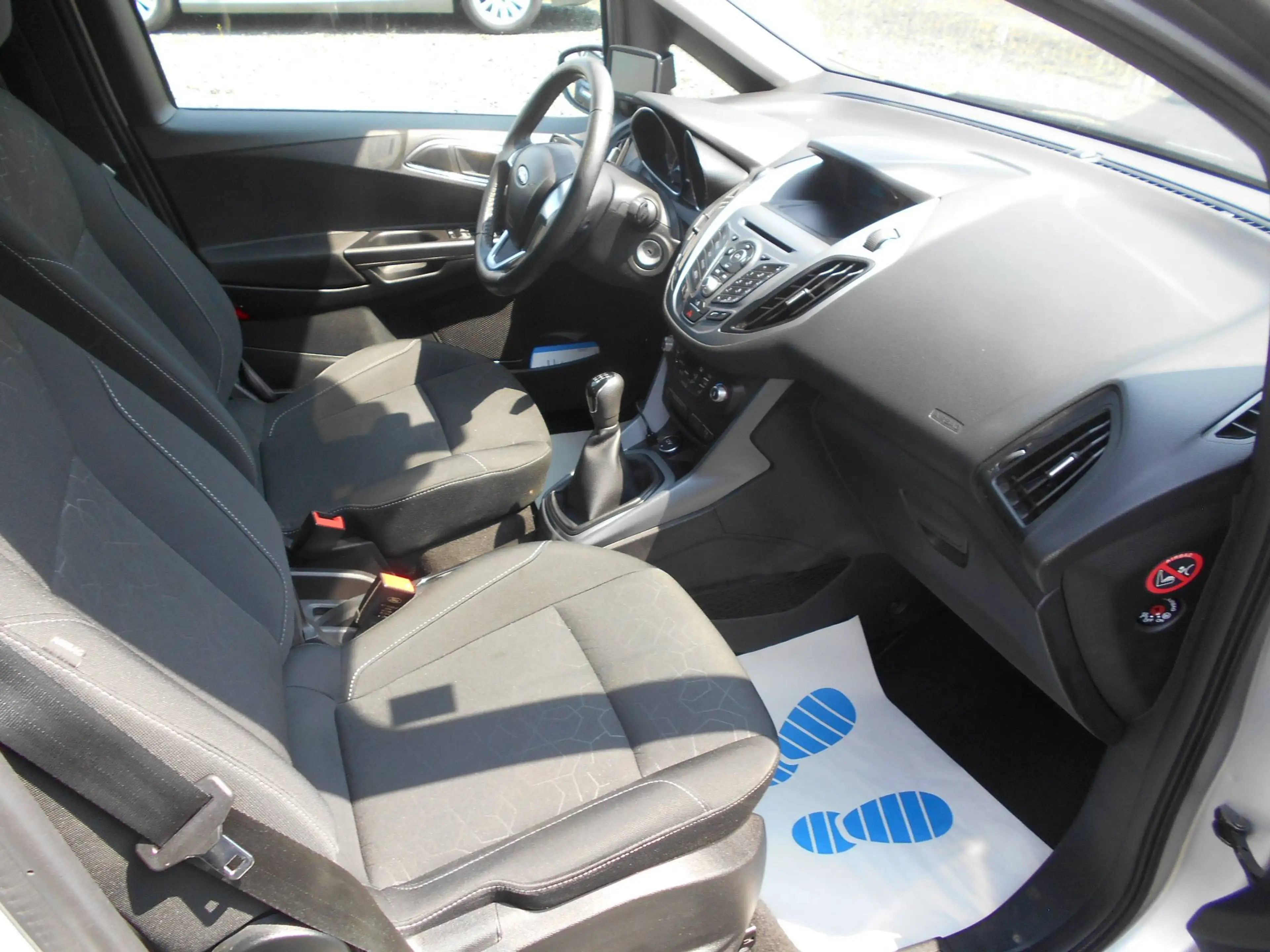 Ford B-Max B-MAX 1.0 EcoBoost Titanium — photo 10