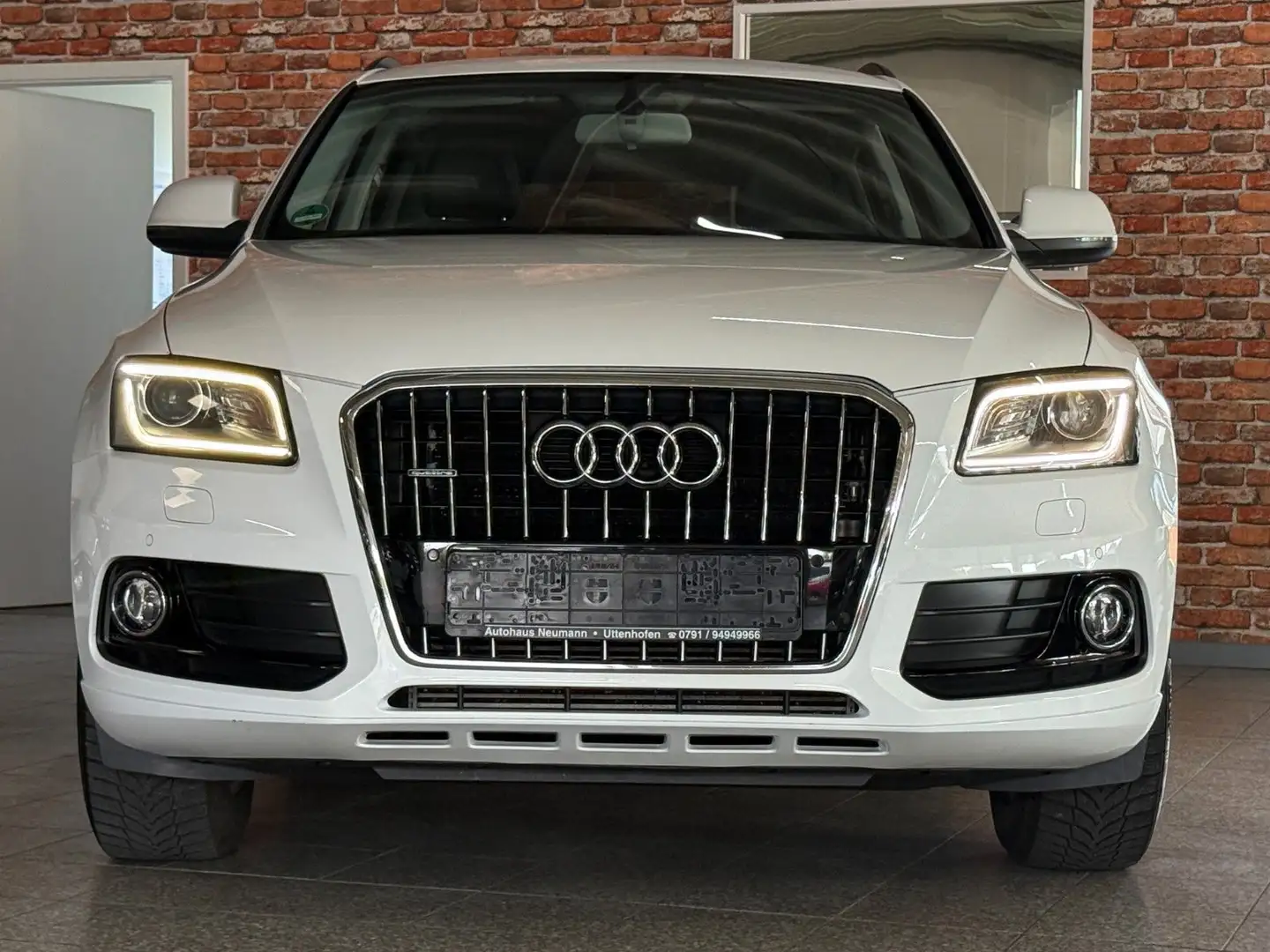 Audi Q5 2.0 TDI  quattro-Xenon-AHK-Alcantara-SHZ-PDC Weiß - 2