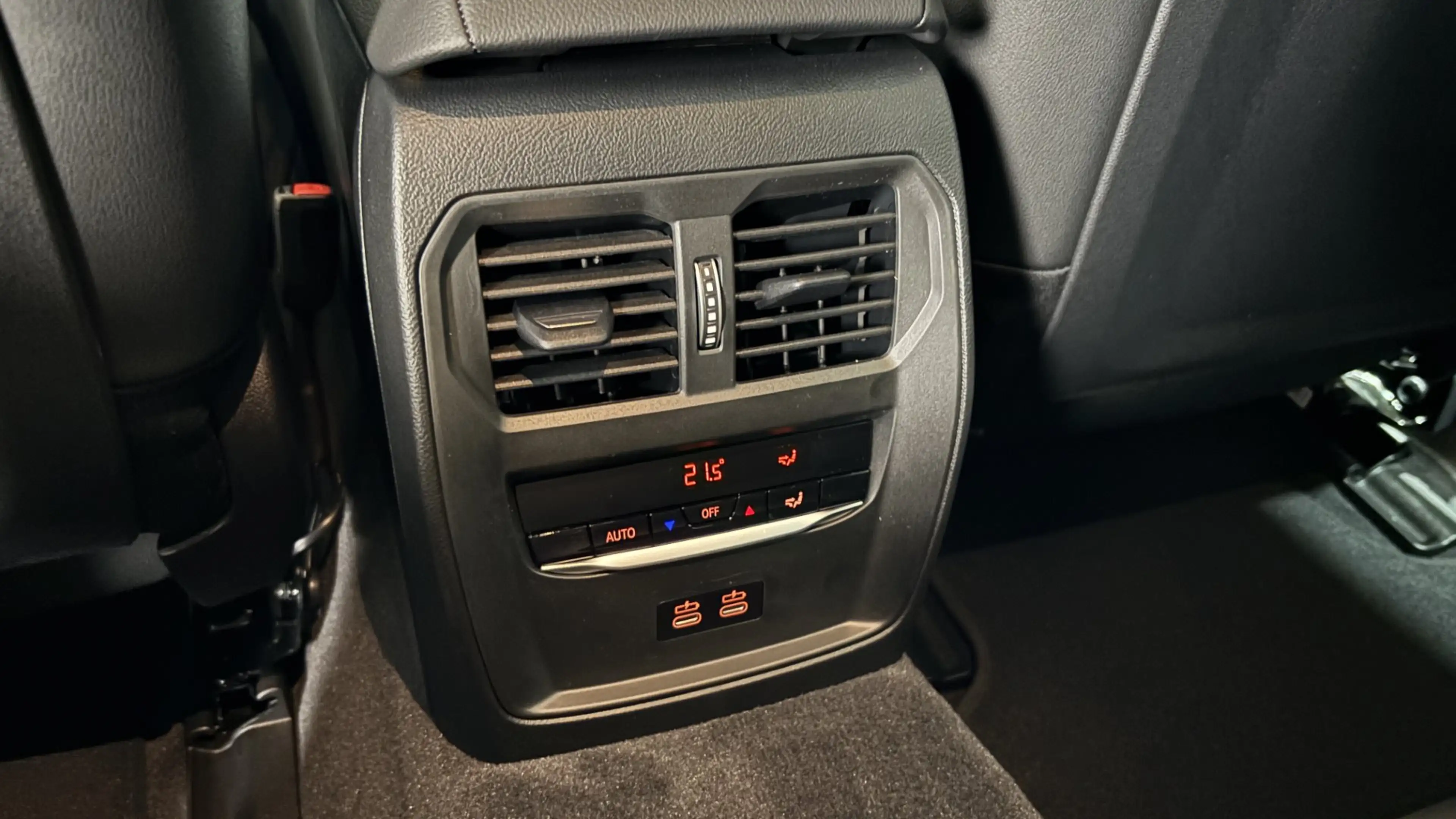 BMW i4 Gran Coupe xDrive40 — photo 12