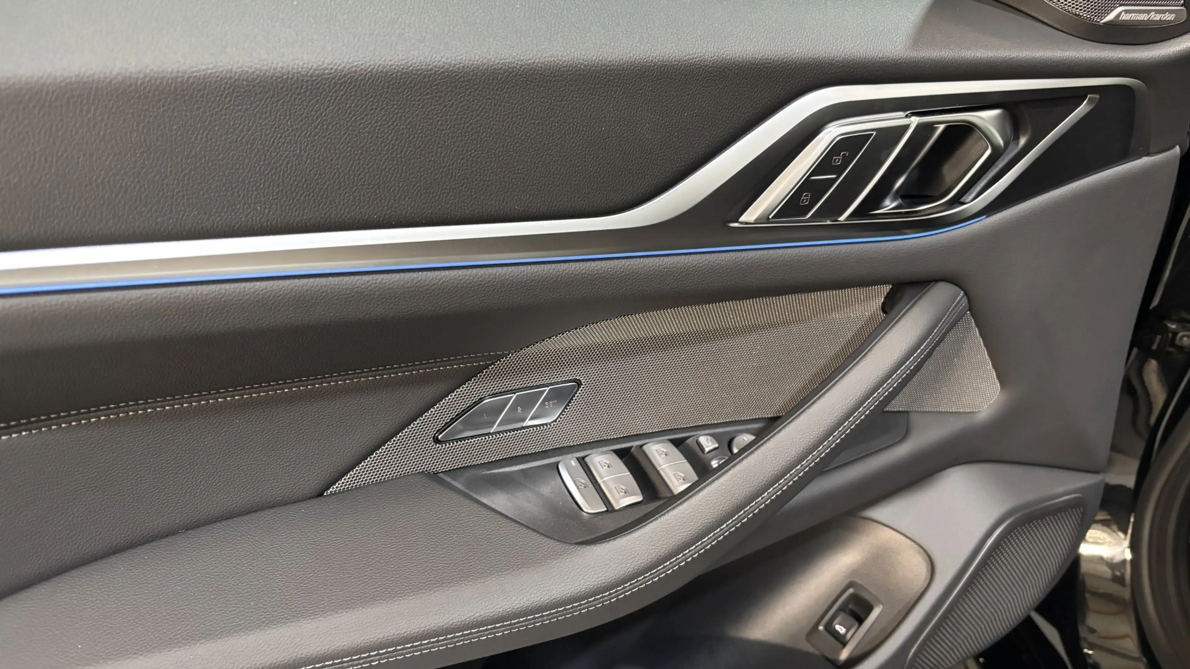 BMW i4 Gran Coupe xDrive40 — photo 11