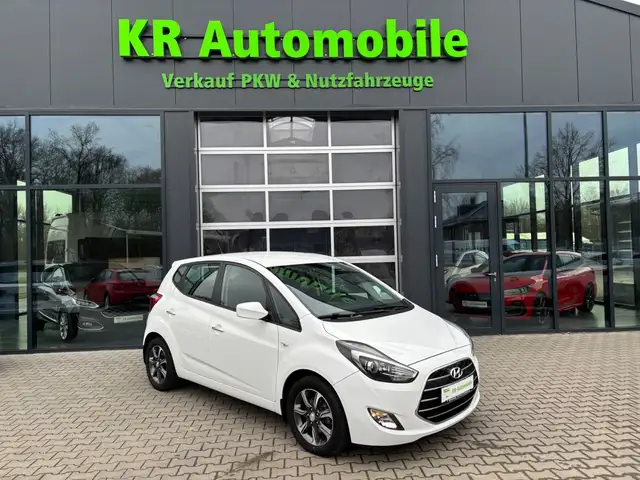 Hyundai iX20 1.6 Space blue