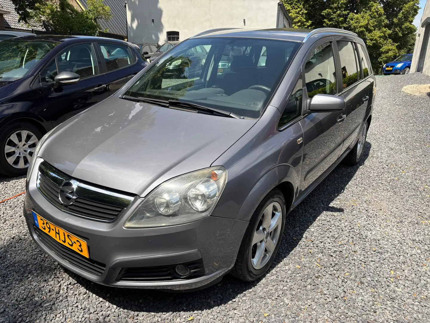 Opel Zafira 1.8 Essentia AIRCO 7 PERSOONS Grigio - 1