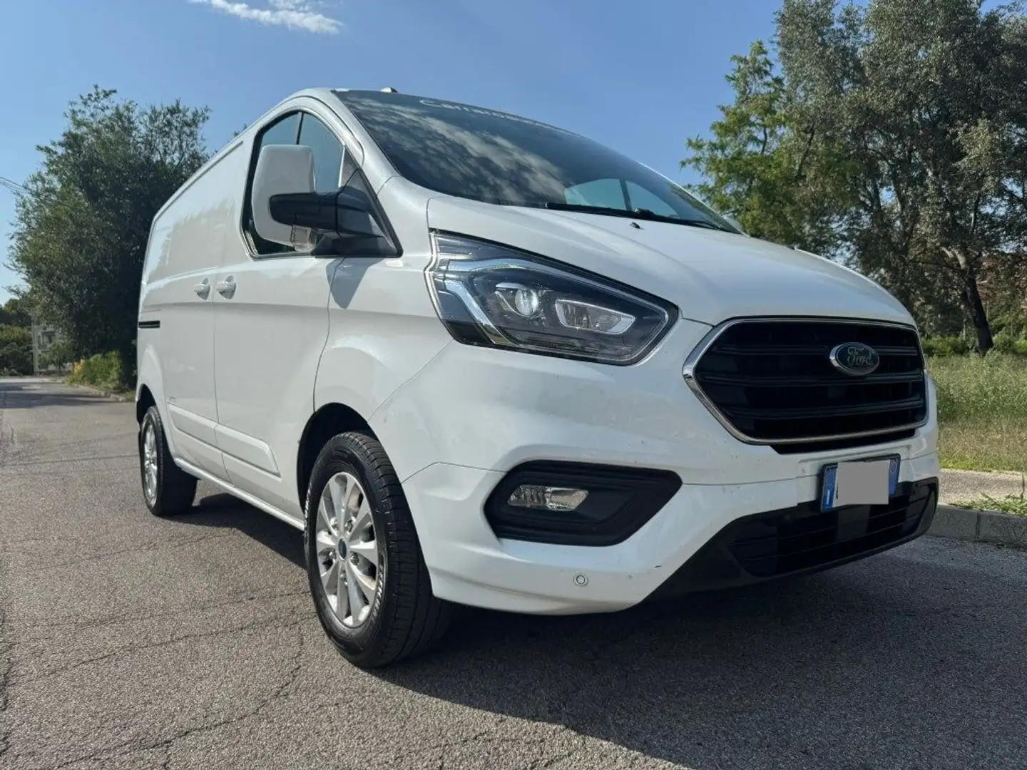 Ford Transit Custom 280 2.0 EcoBlue 130 PC Furgone Titanium Blanc - 1