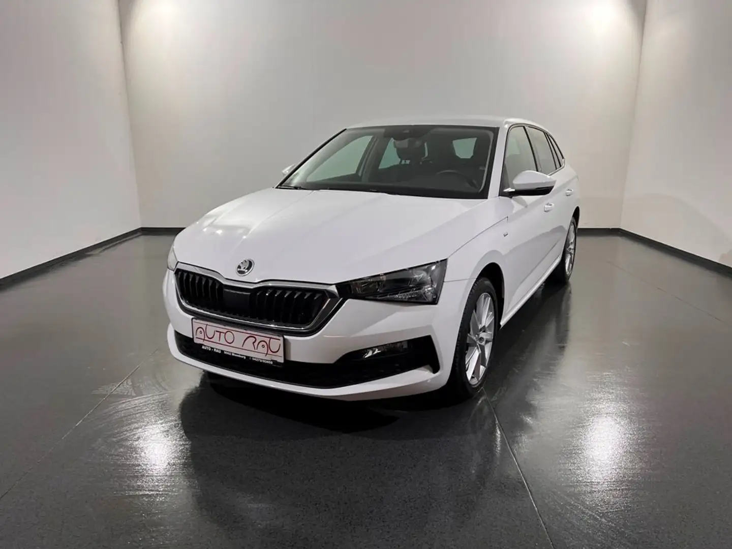 Skoda Scala 1.0 TSI Clever *LED*AHK*APP-CON* Wit - 2