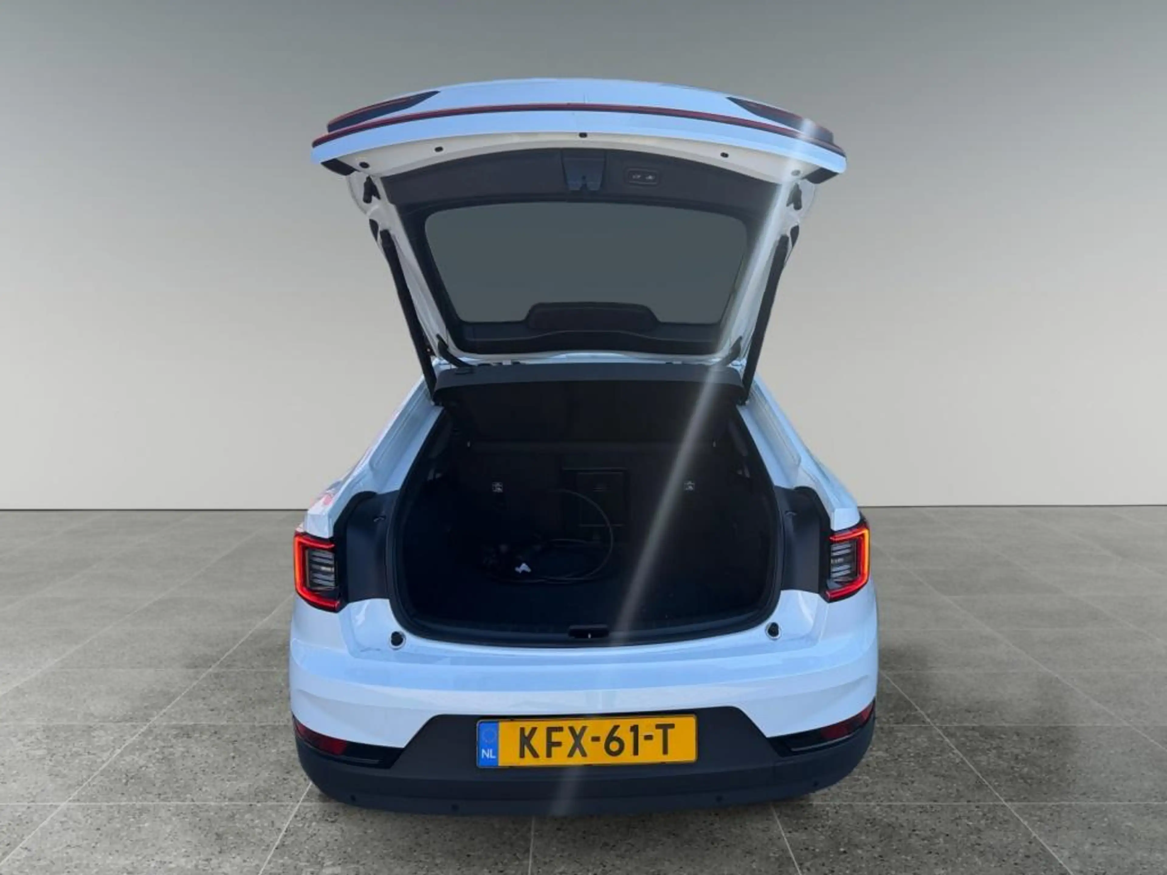 Polestar 2 Long Range Single Motor Prime 82 kWh — photo 8