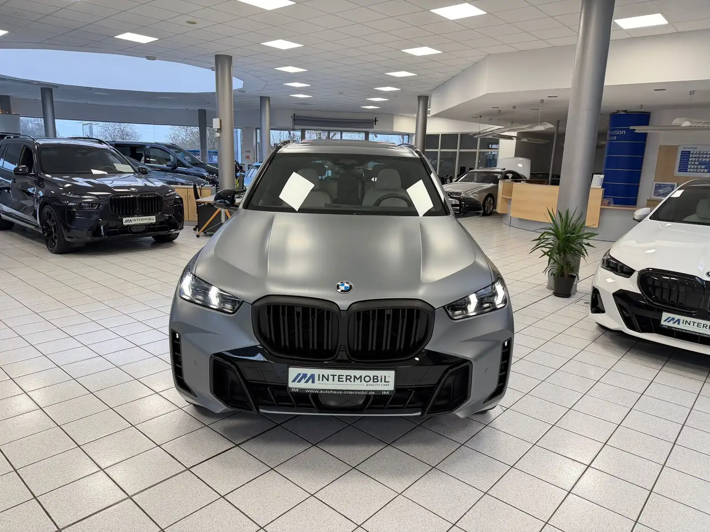 BMW X5 M i xD*INDIVIDUAL*PANO-SKY*B&W*SOFT*STHZG* Silber - 2