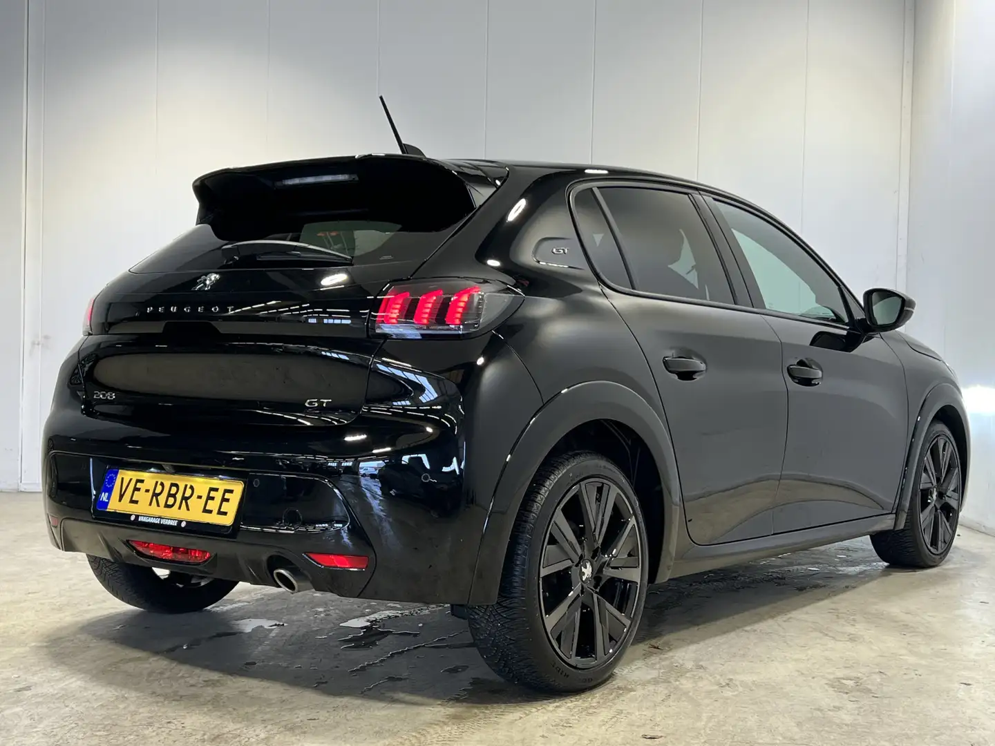 Peugeot 208 1.2 PureTech GT | Navigatie/Apple Carplay/Android Schwarz - 2