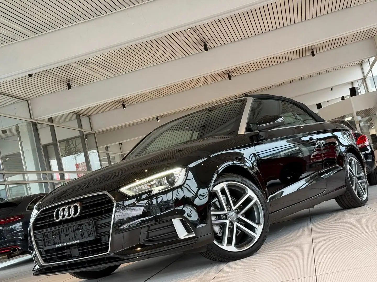 Audi A3 Cabriolet 35 TFSI sport/SCHECKHEFT/AC/PDC/AC Schwarz - 1