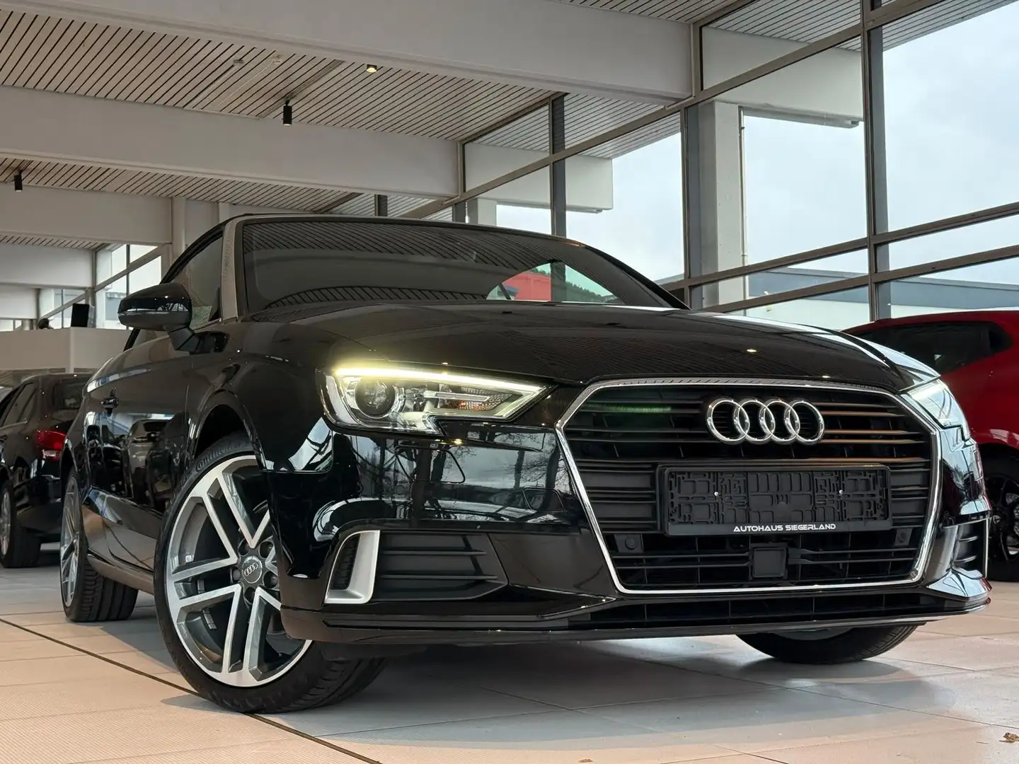 Audi A3 Cabriolet 35 TFSI sport/SCHECKHEFT/AC/PDC/AC Schwarz - 2