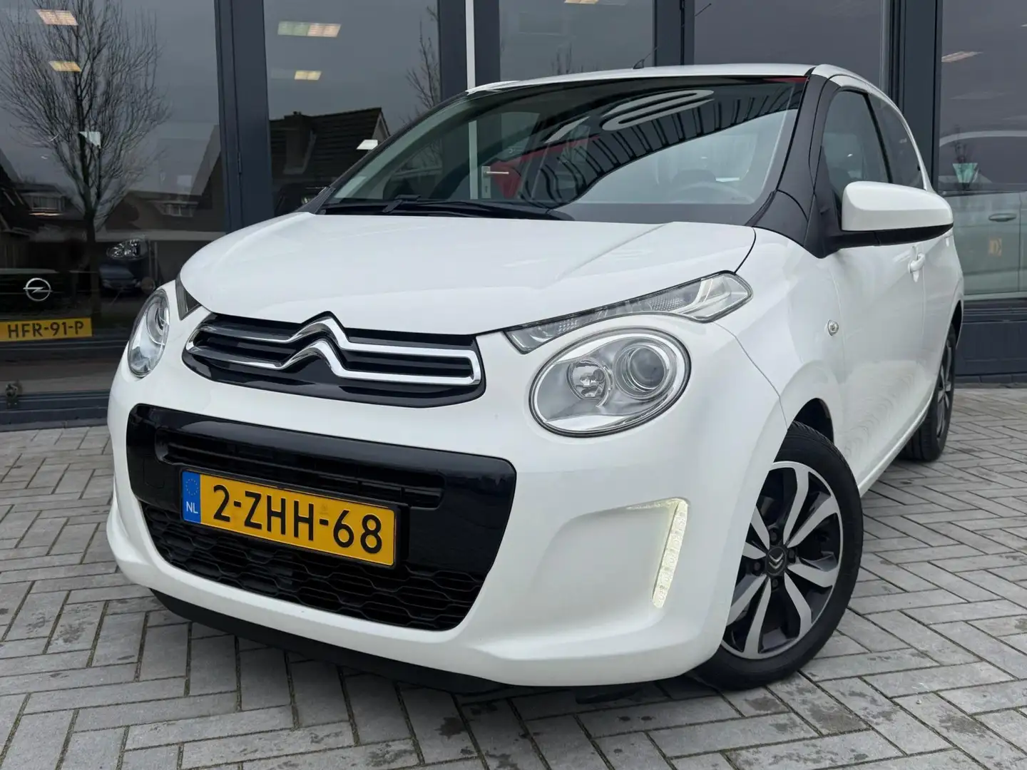 Citroen C1 1.0 e-VTi Shine 1e eig. Camera Airco Nap Weiß - 2