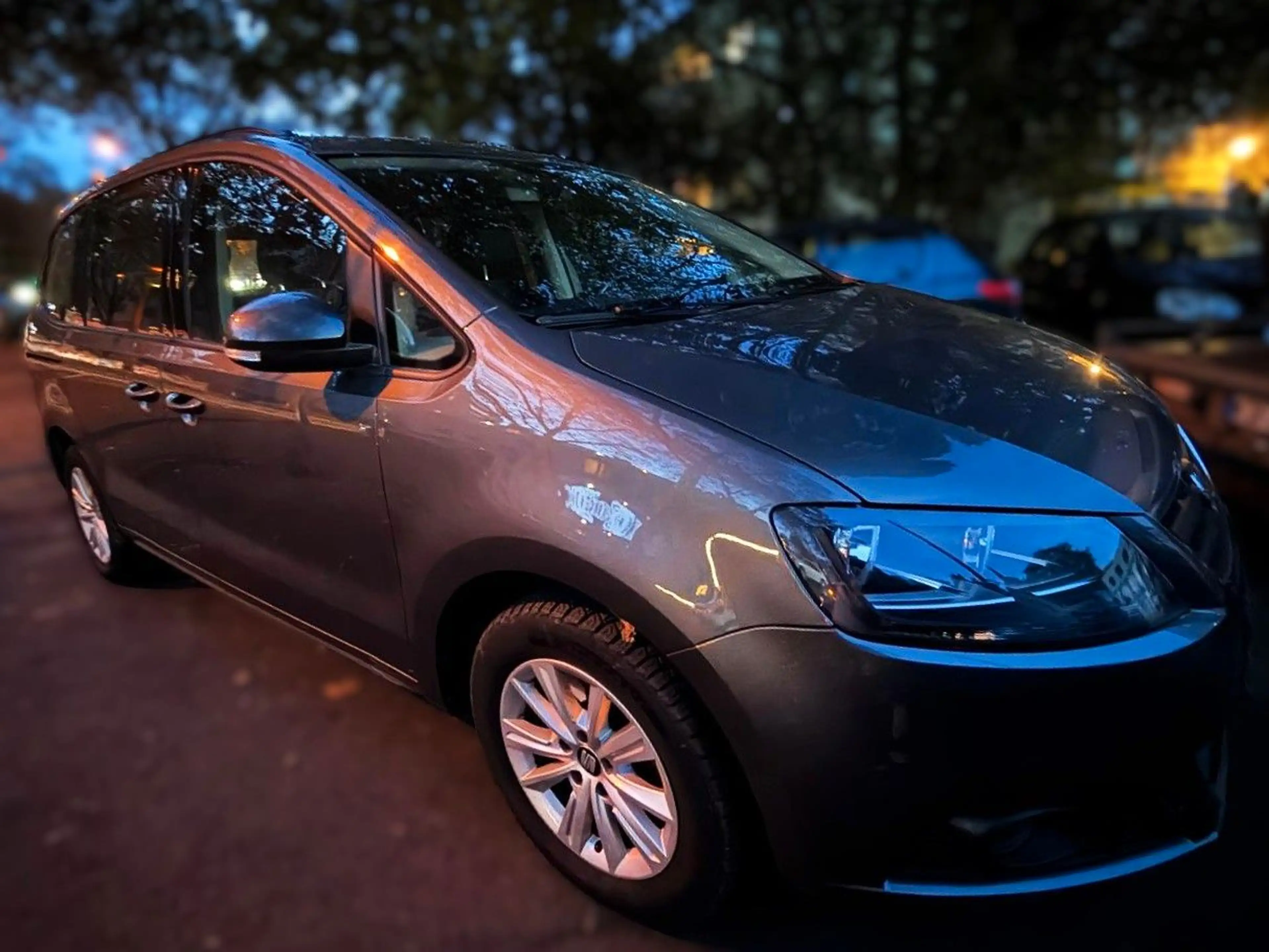 SEAT Alhambra Style,Automatik,1.Hand,Navi.7-Sitzer, — photo 2