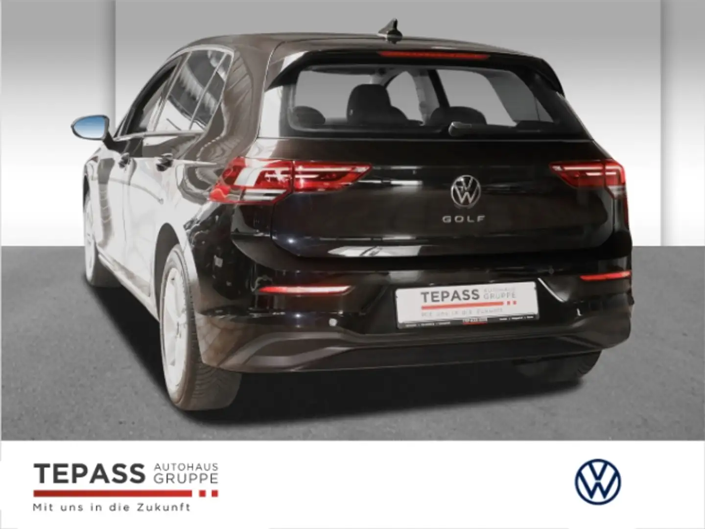 Volkswagen Golf VIII 1.5 TSI Life LED PDC AHK Schwarz - 2