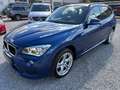 BMW X1 sDrive 18 d Aut.*M-PAKET*1.BESITZ*AHK*NEUWERTIG Blau - thumbnail 2