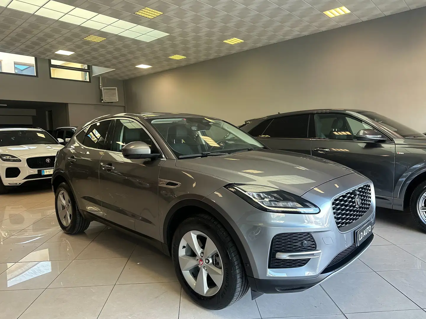 Jaguar E-Pace E-Pace 2.0d i4 mhev HSE awd 163cv TETTO PANORAMICO - 1