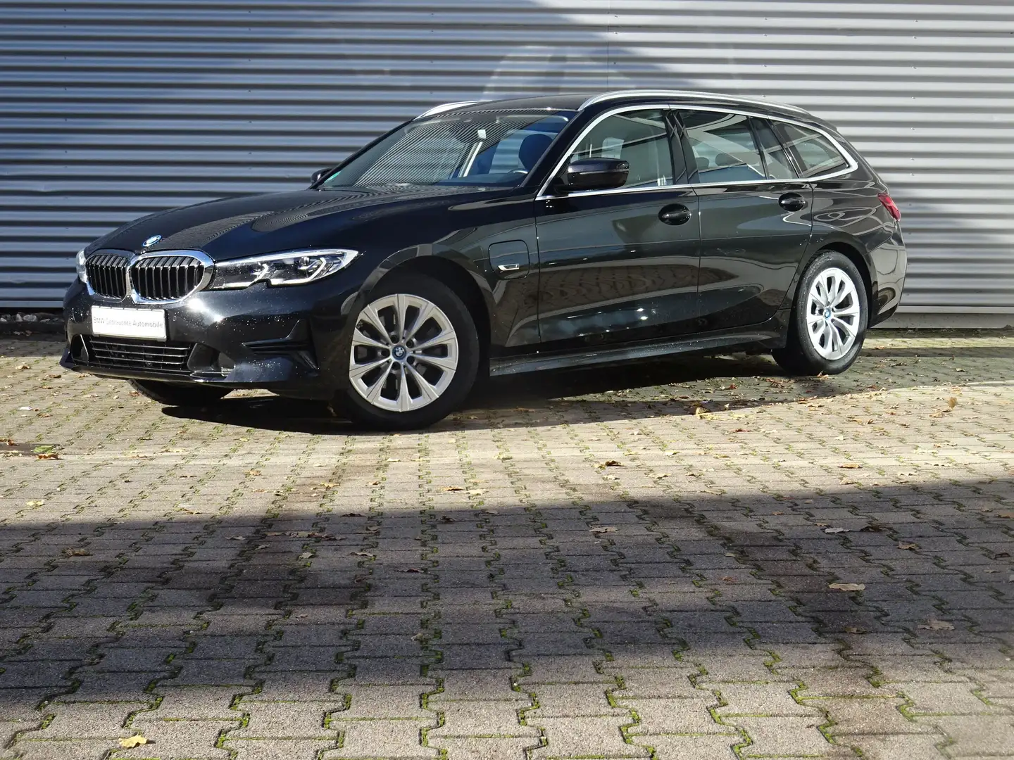 BMW 320 e Tour. Advantage Laser InnoPaket Sportsitze Schwarz - 2