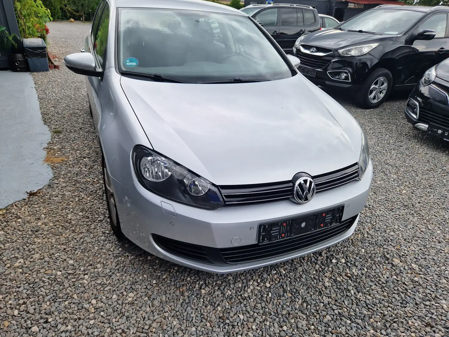 Volkswagen Golf Comfortline, KLIMA, NAVI, Garagenwagen Grau - 2