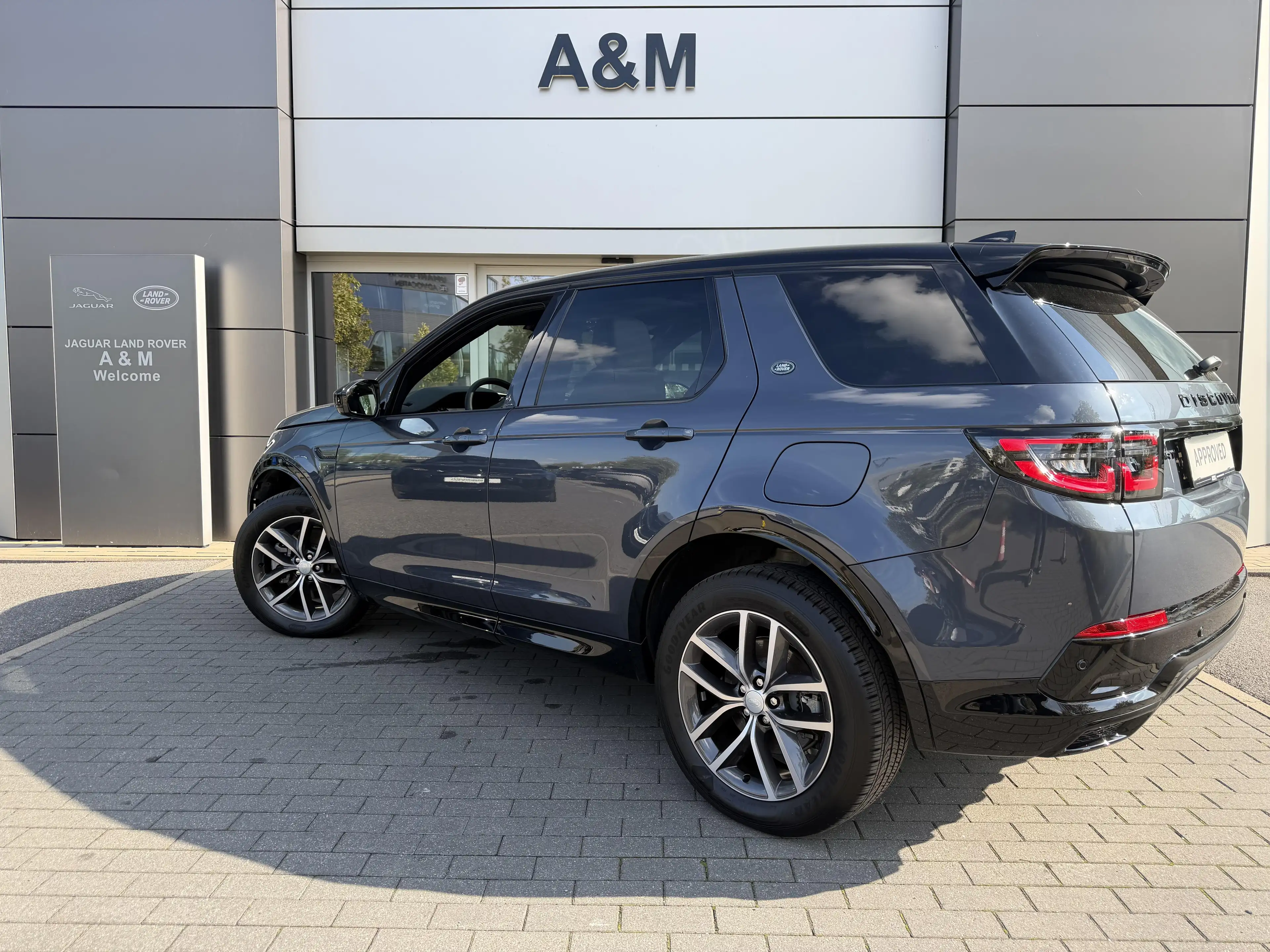 Land Rover Discovery Sport P270e Dynamic SE AWD Auto. 25.5MY — photo 2
