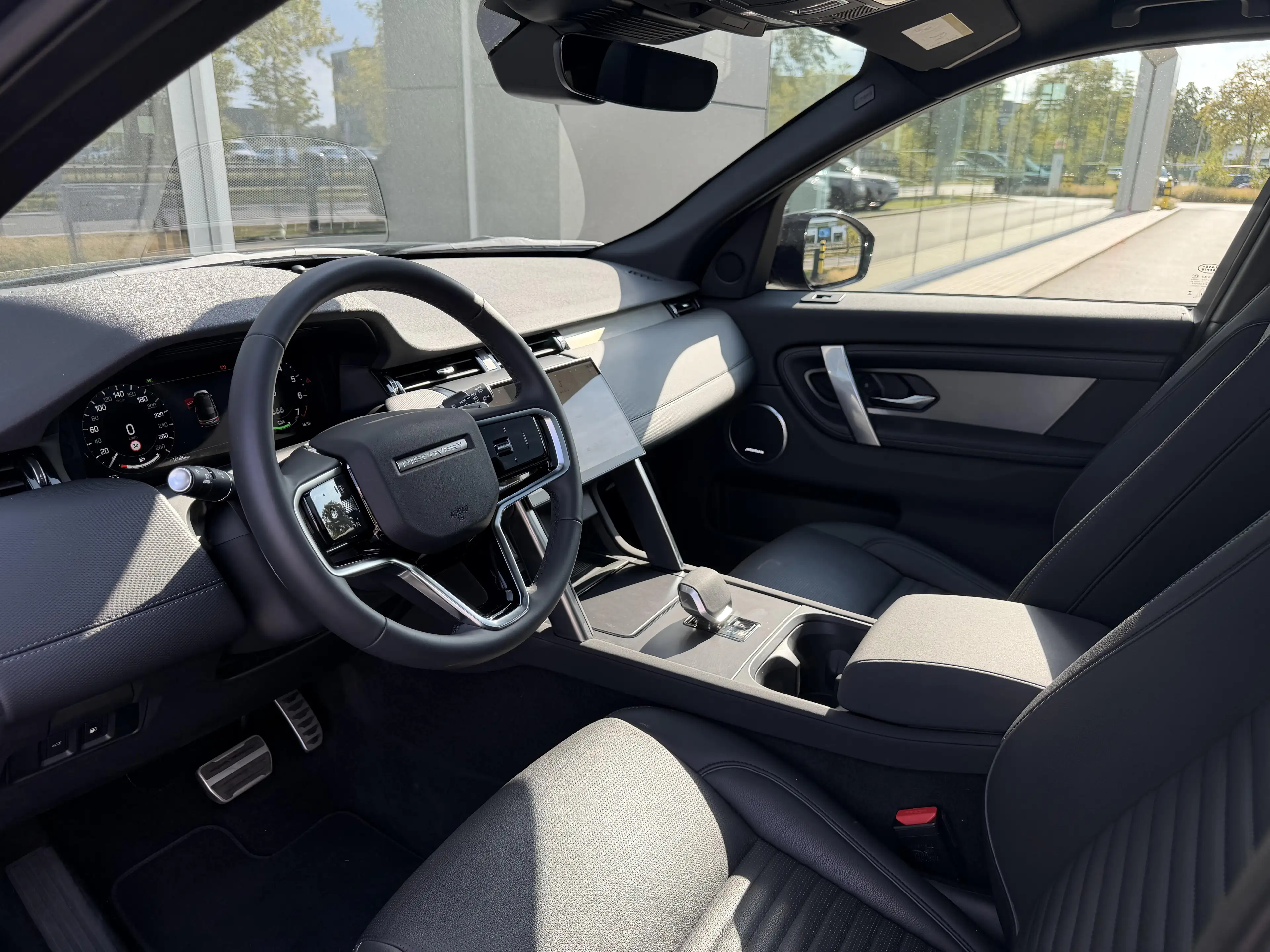 Land Rover Discovery Sport P270e Dynamic SE AWD Auto. 25.5MY — photo 6