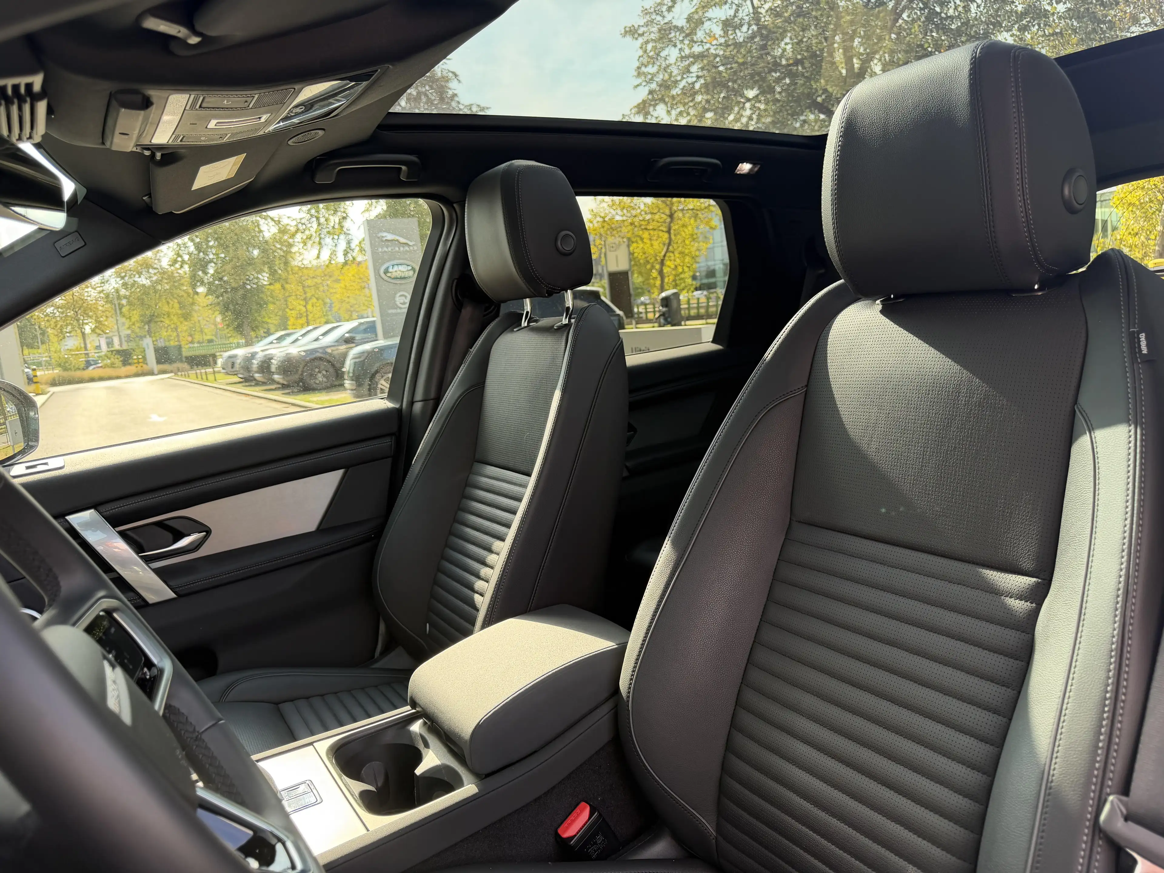 Land Rover Discovery Sport P270e Dynamic SE AWD Auto. 25.5MY — photo 13