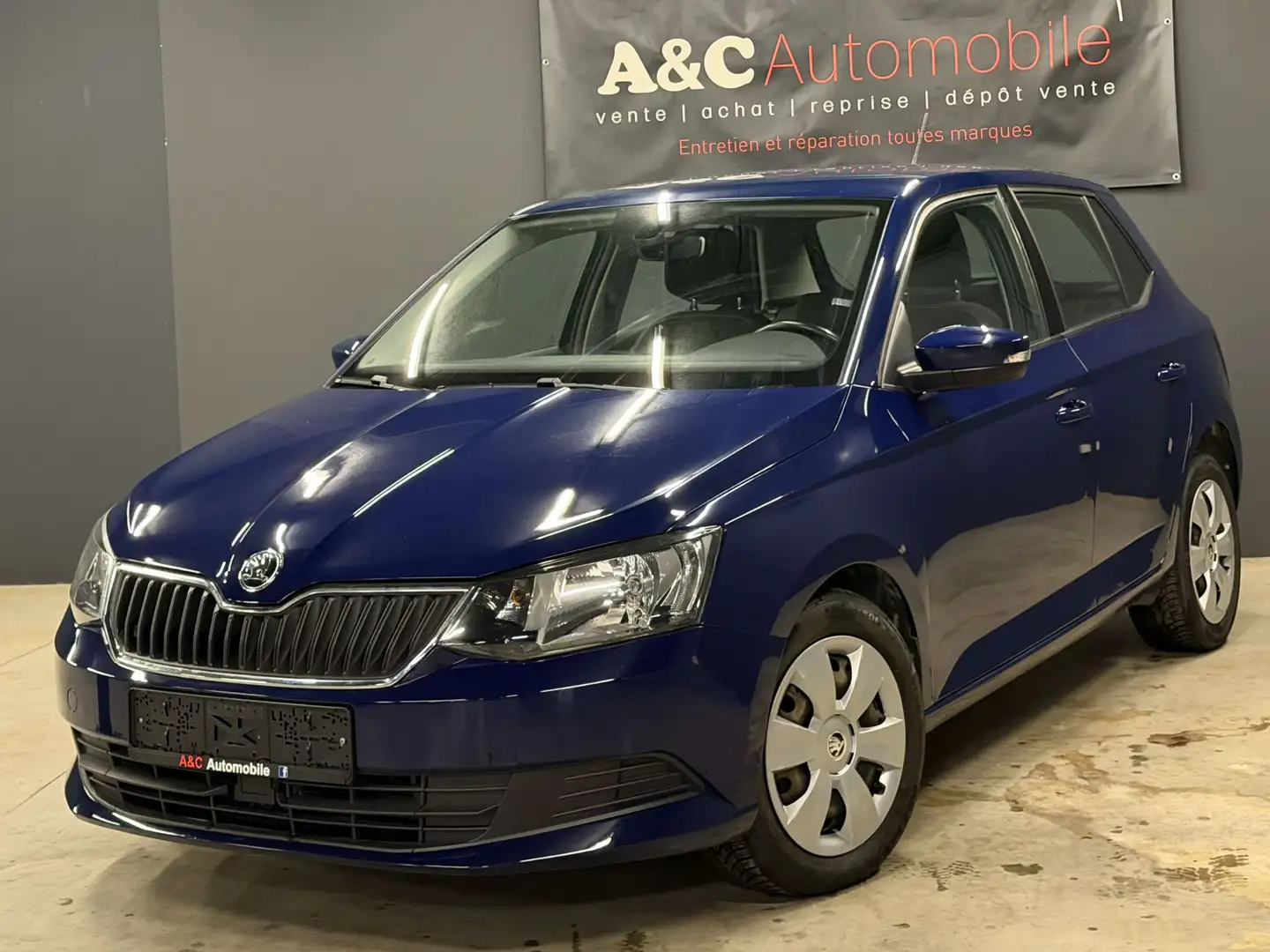 Skoda Fabia 1.0i 2016 Bleu - 1