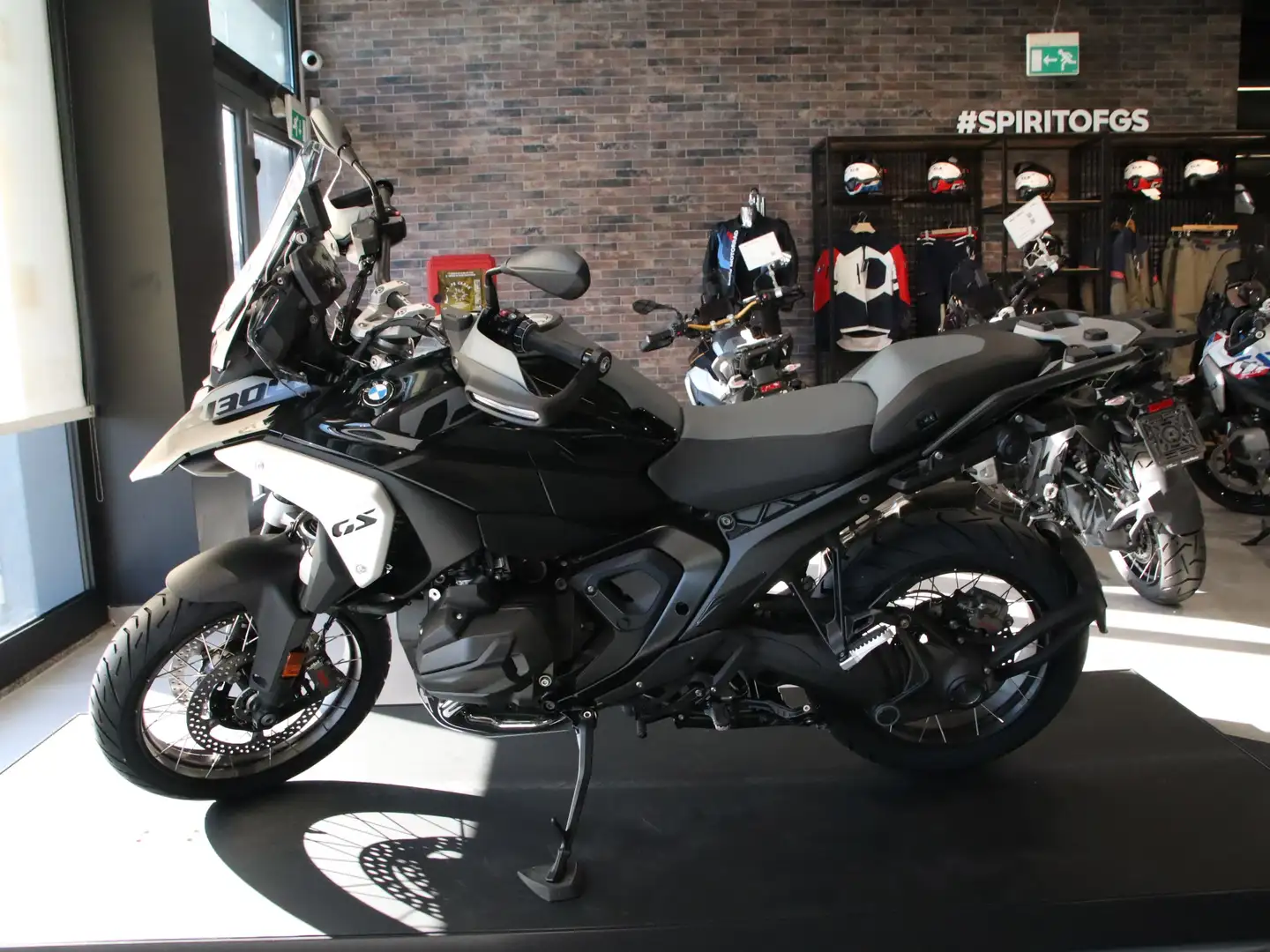 BMW R 1300 GS TRIPLE BLACK Nero - 2