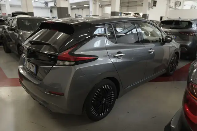 Nissan Leaf view 11