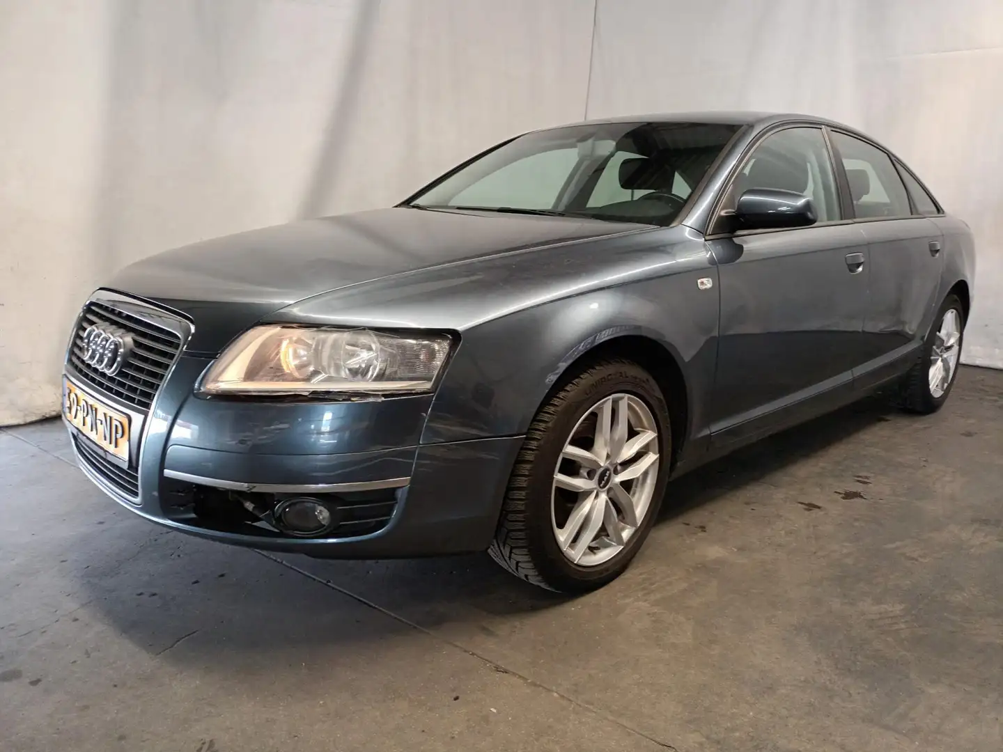 Audi A6 Limousine 2.4 Pro Line - Achter / Front Schade - M Blauw - 2